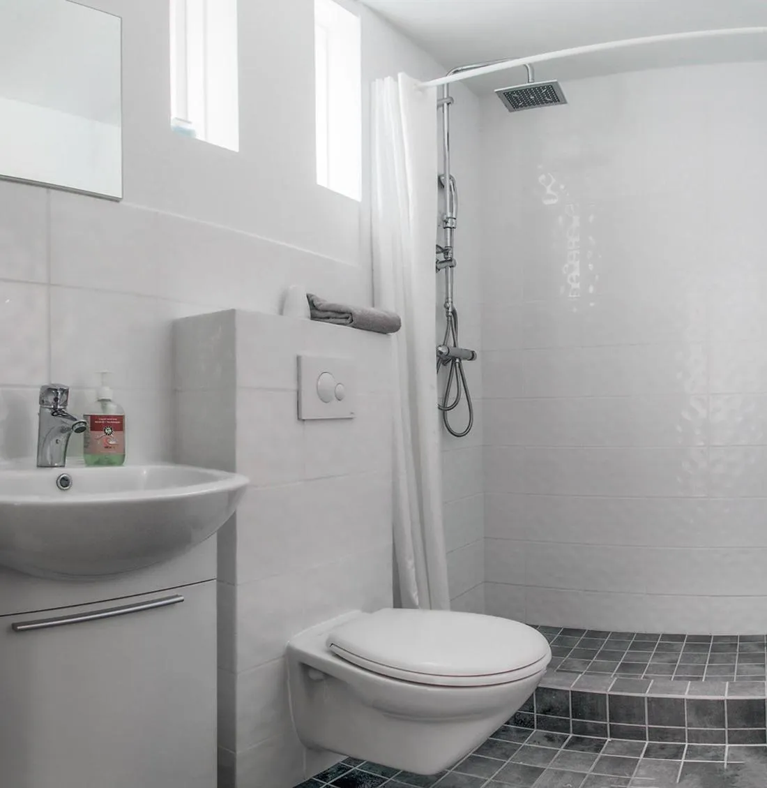 Bathroom in Seydisfjördur Guesthouse