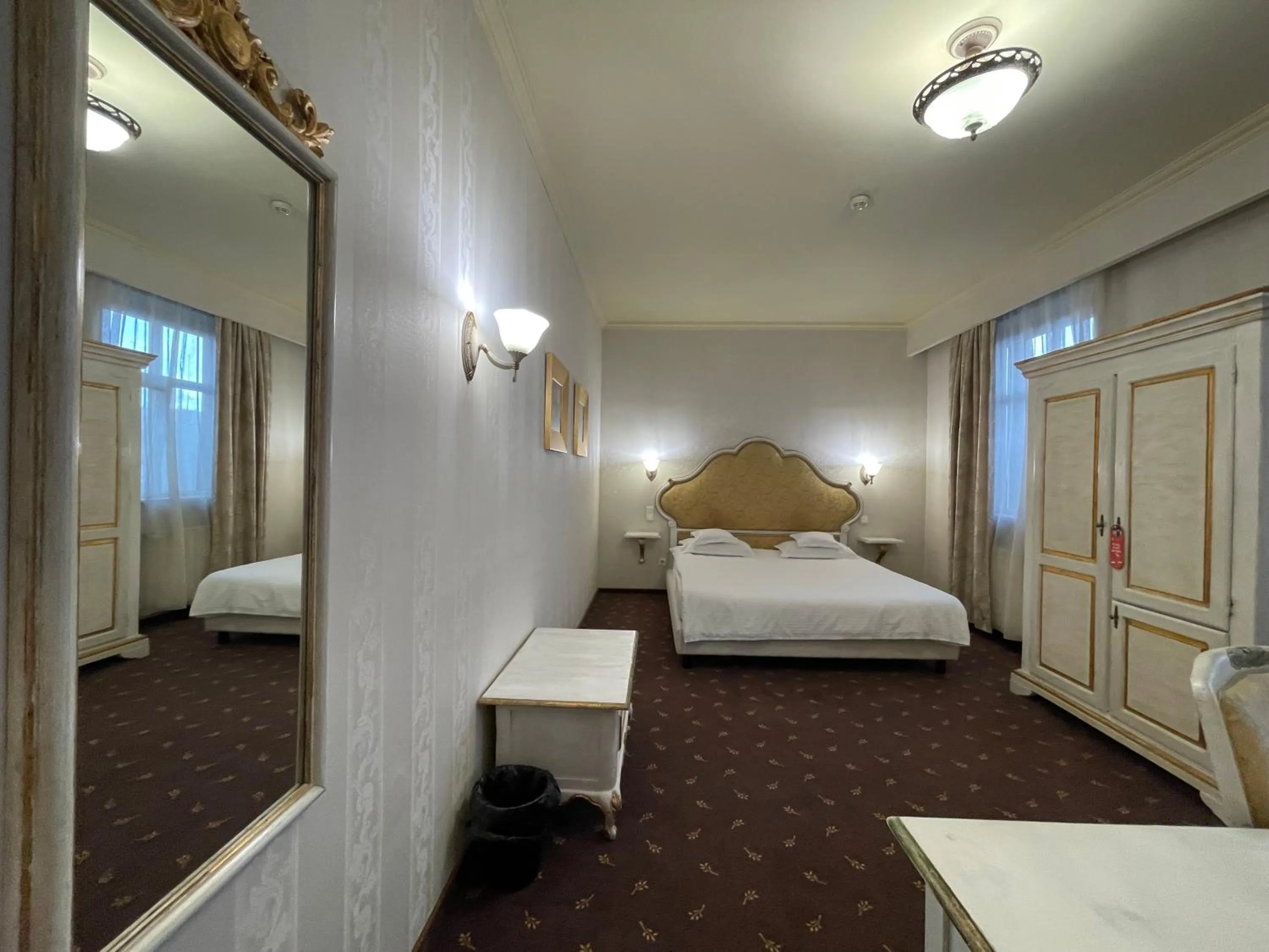 Bed in Topaz Boutique