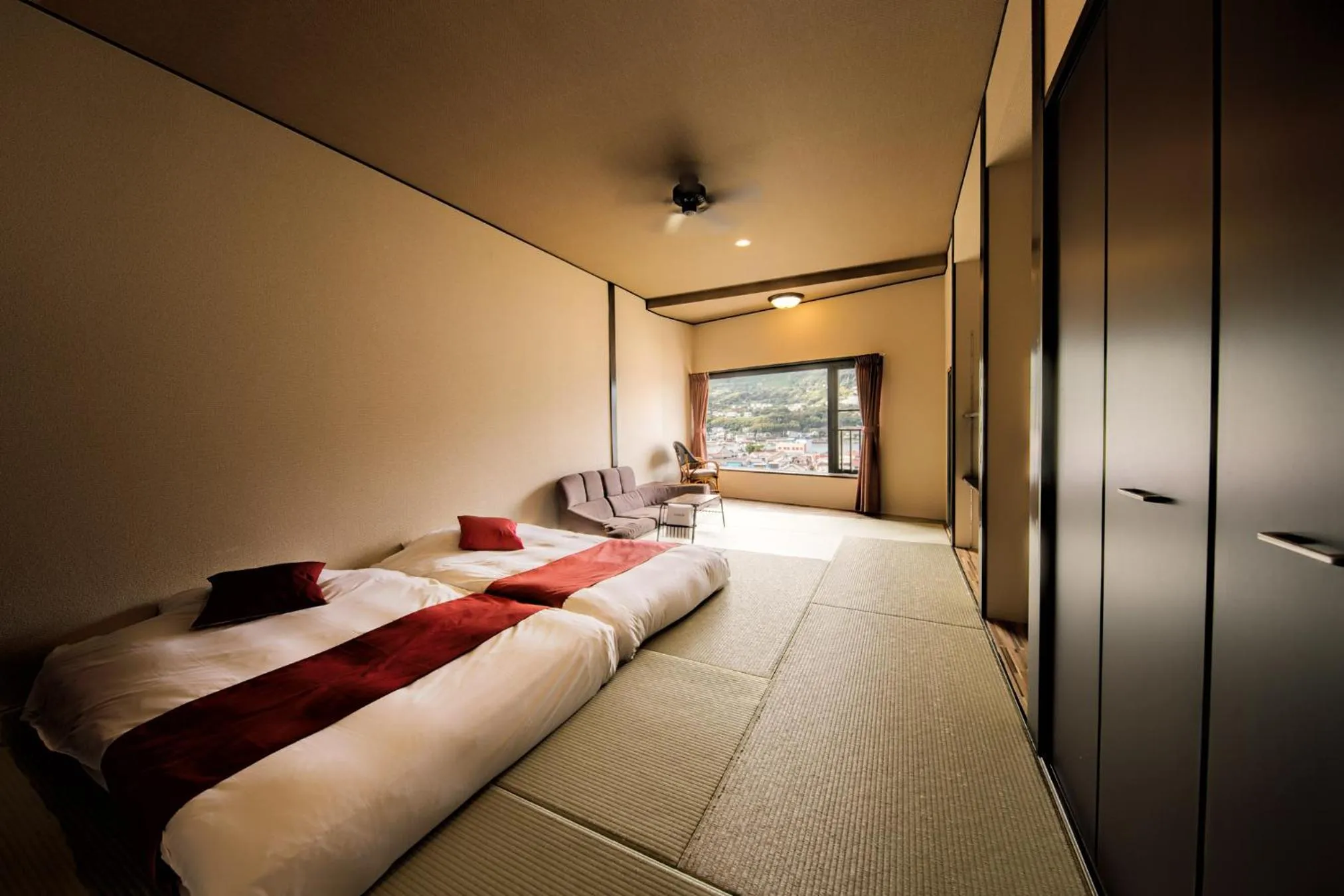 Bed in Inatori Akao Hotel