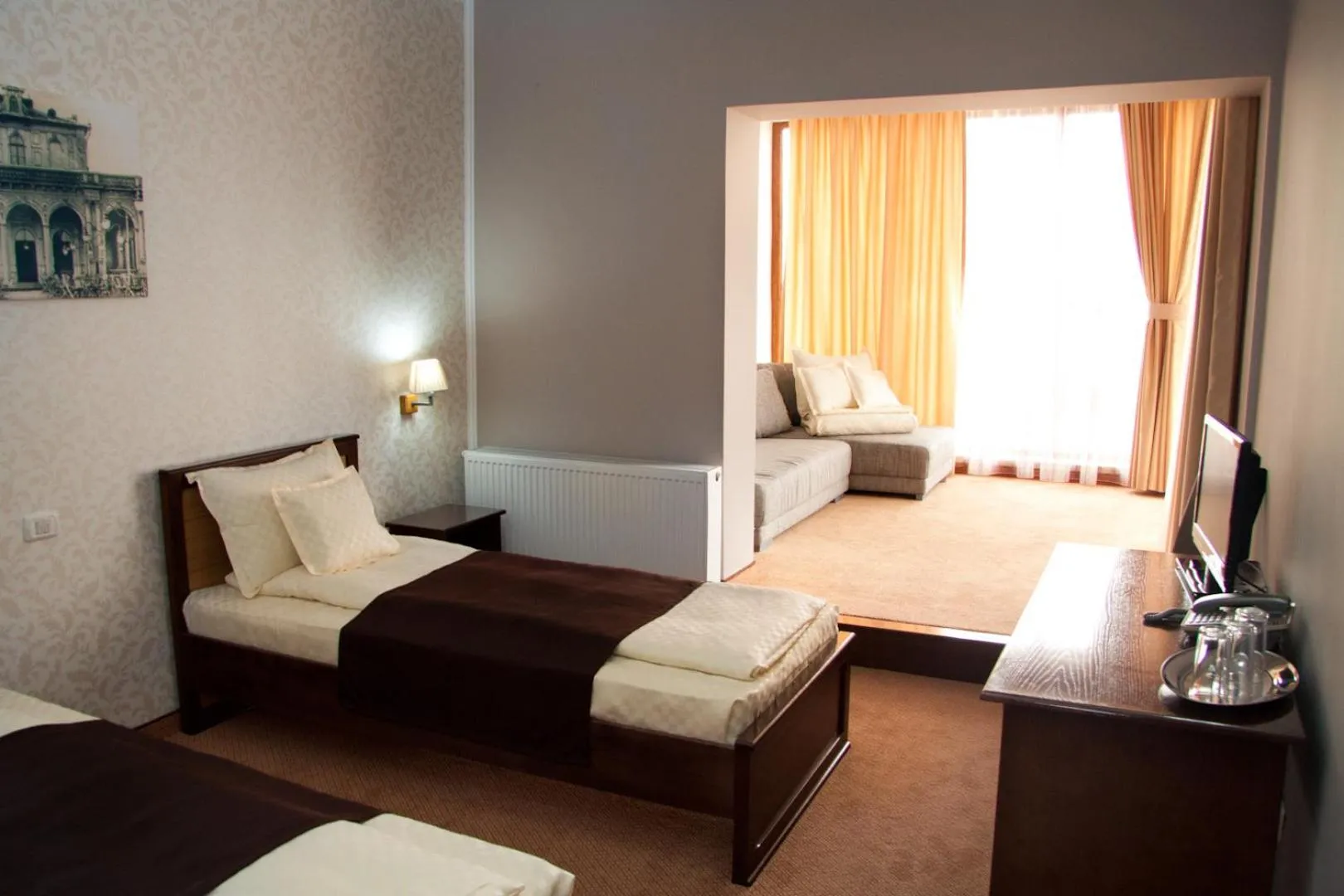 Bed in Hotel Hanul de la Rascruce