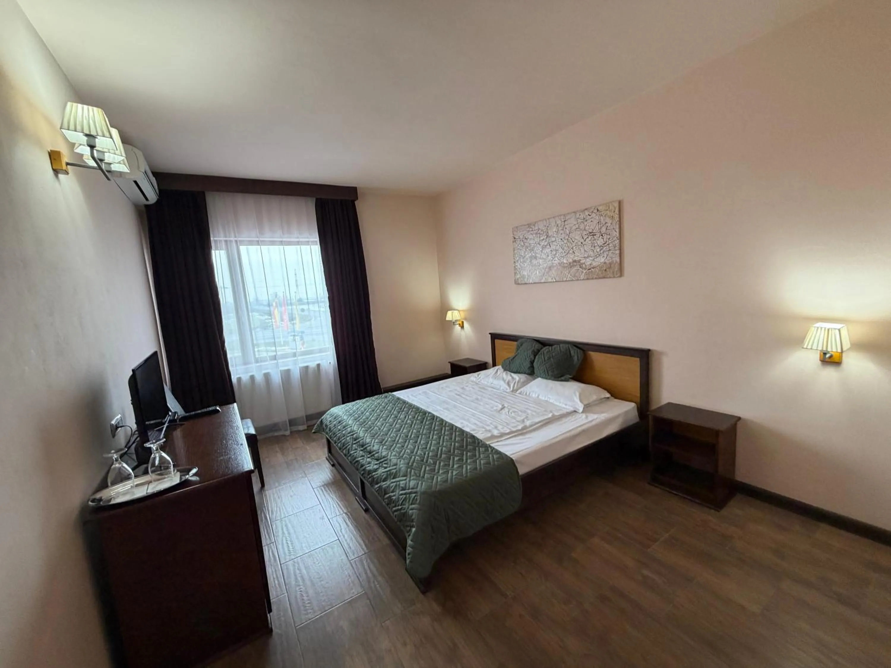 Bed in Hotel Hanul de la Rascruce