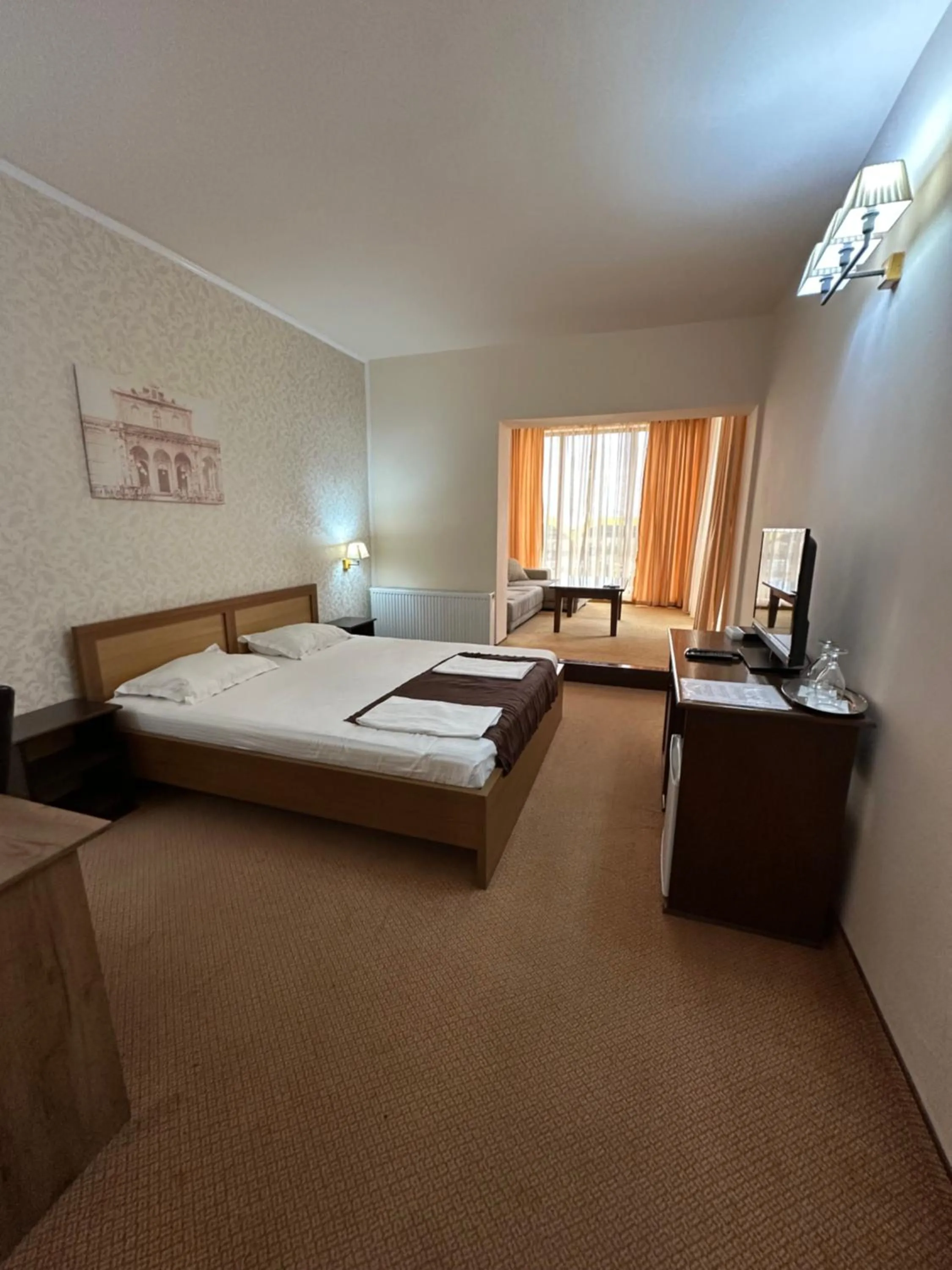 Bed in Hotel Hanul de la Rascruce
