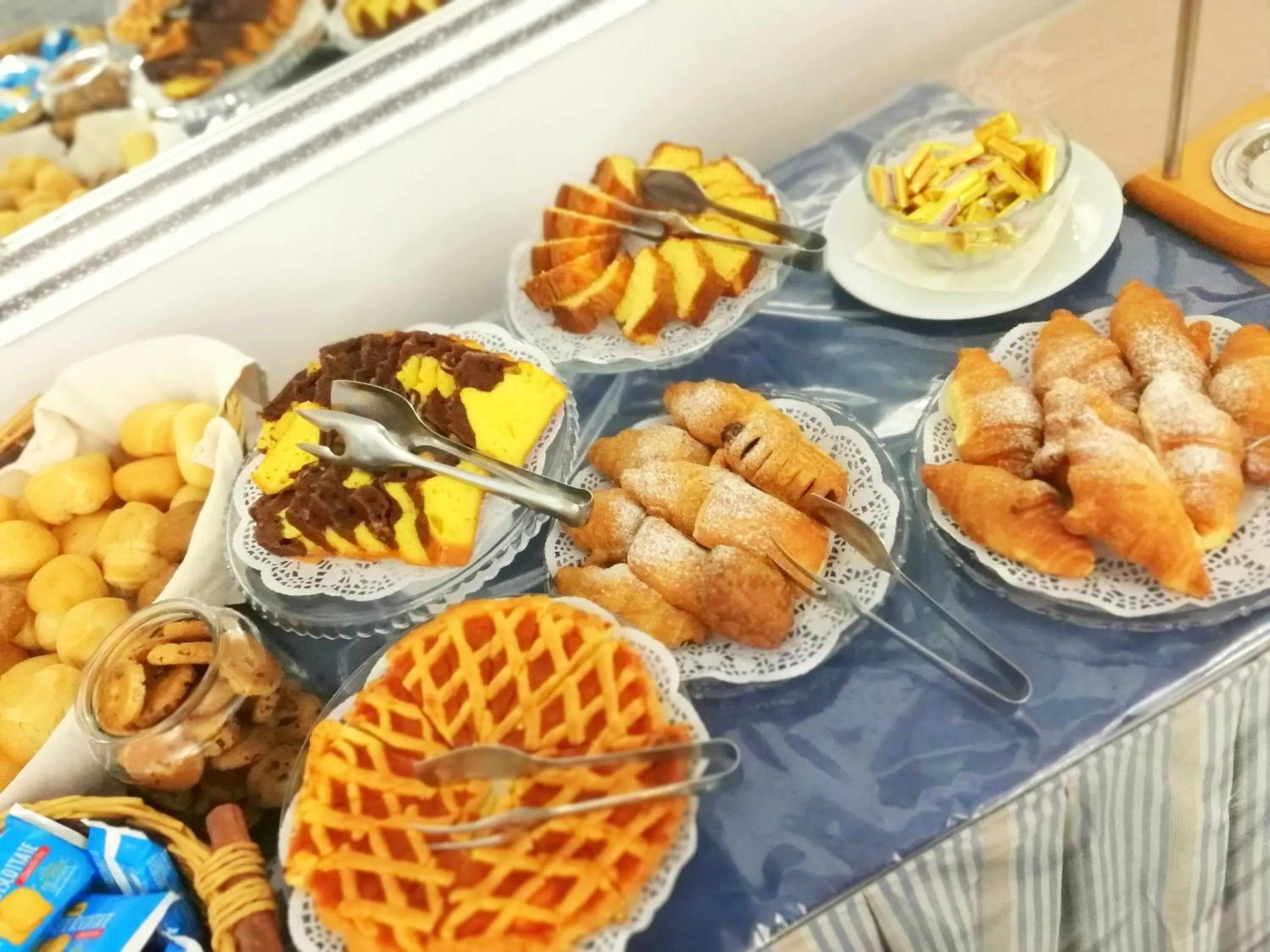 Breakfast in Hotel Atmosfere Beach