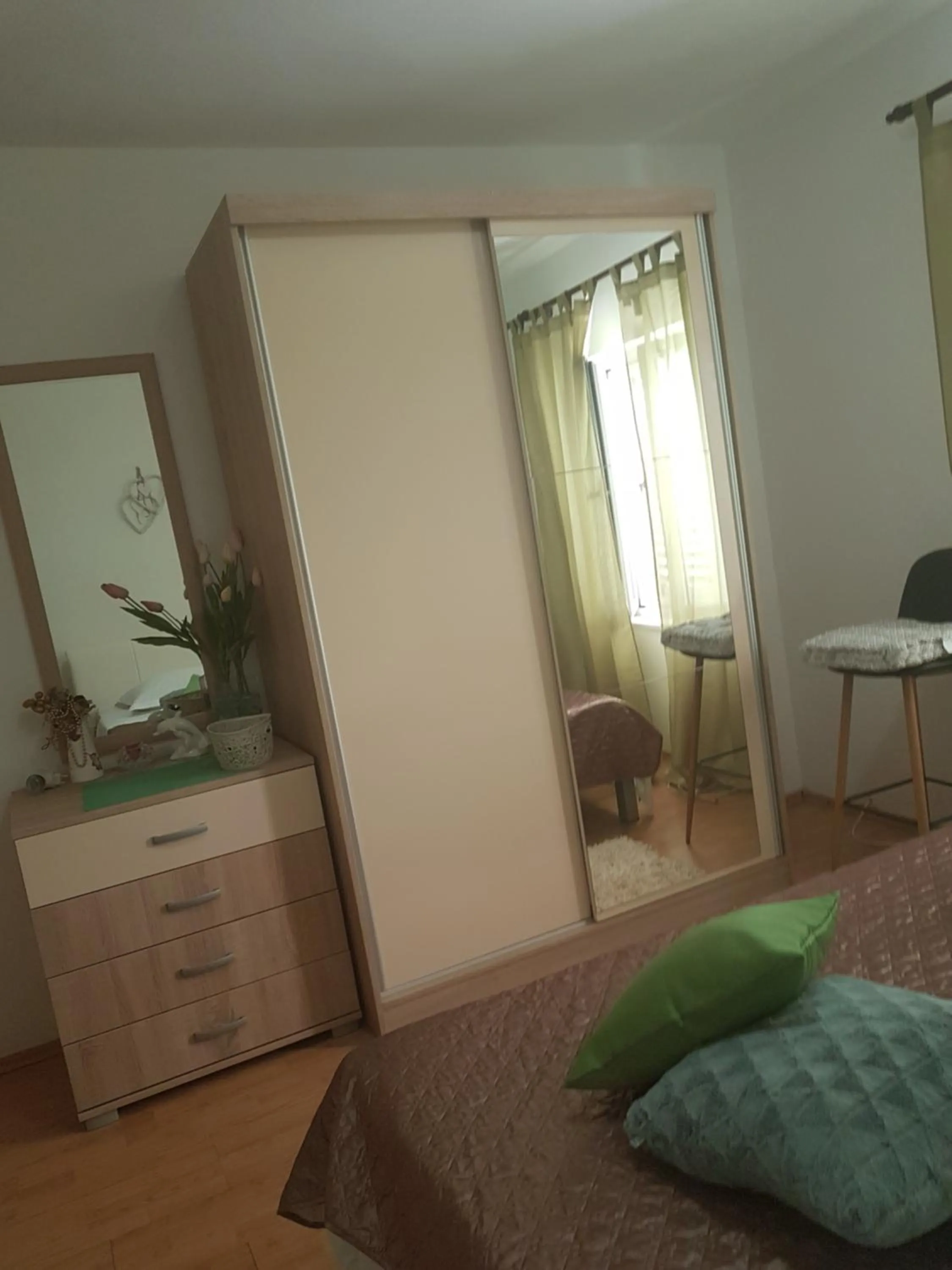 Bed in Apartments Biočić