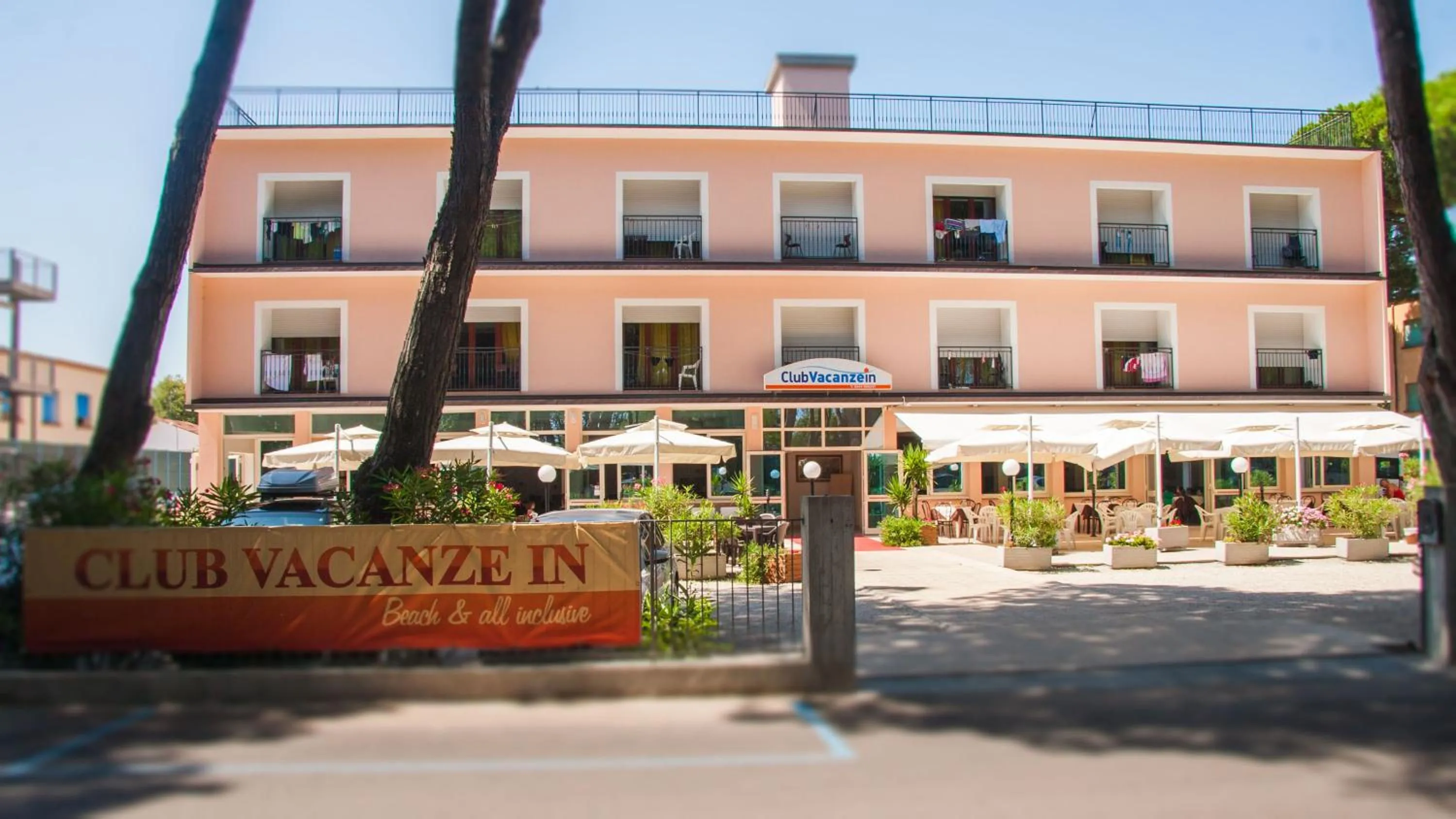Facade/entrance in Club Vacanze In