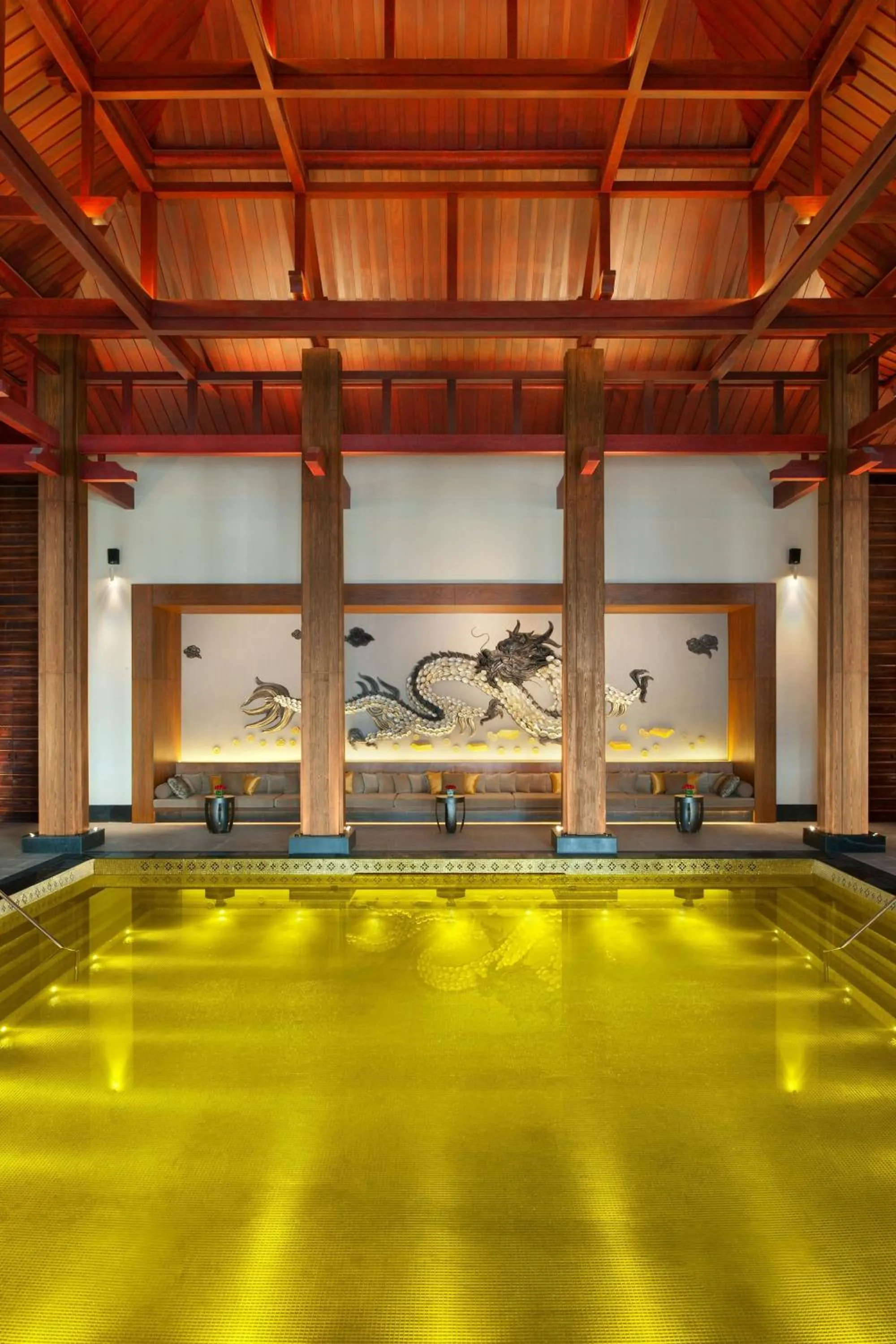 Swimming pool in The St. Regis Lhasa Resort