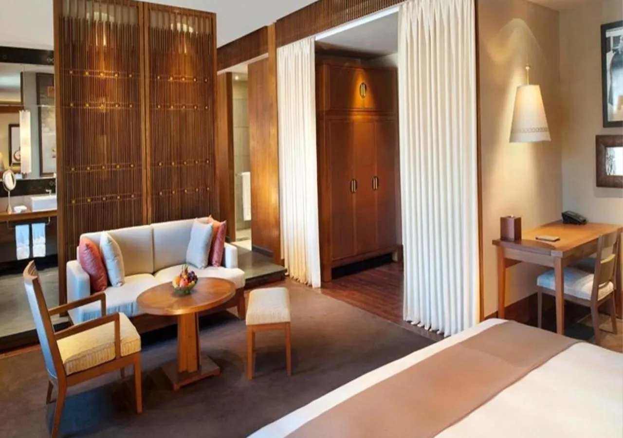 Living room, Bed in The St. Regis Lhasa Resort