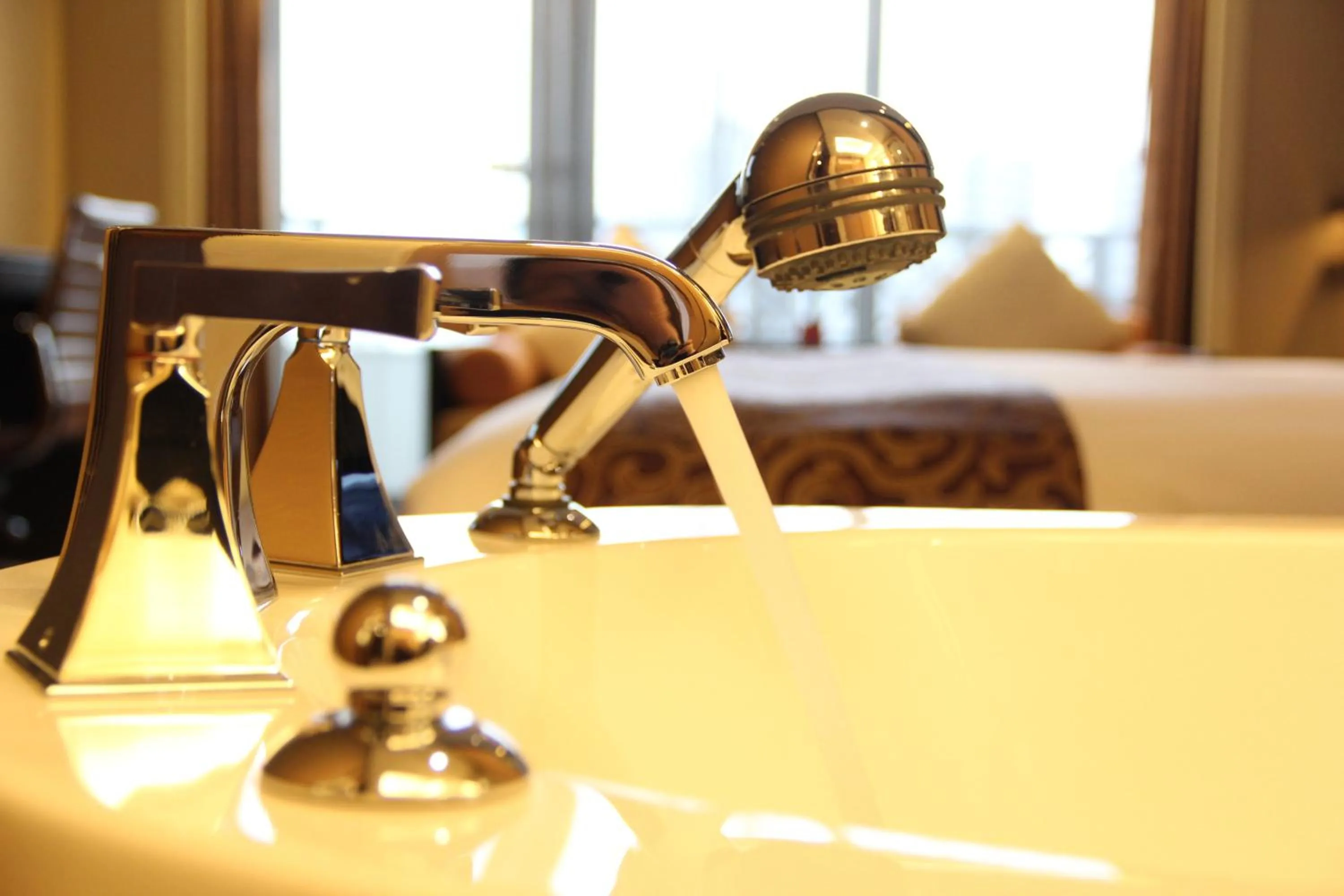 Bathroom in Crowne Plaza Huangshan Yucheng by IHG