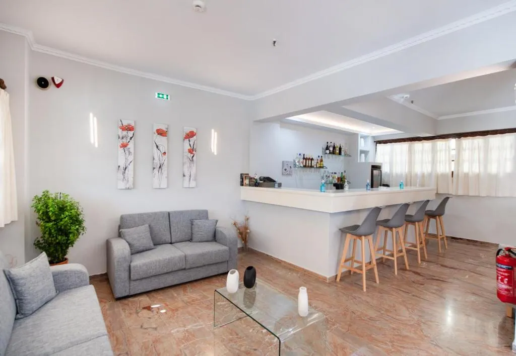 Communal lounge/ TV room in Hotel Nostos