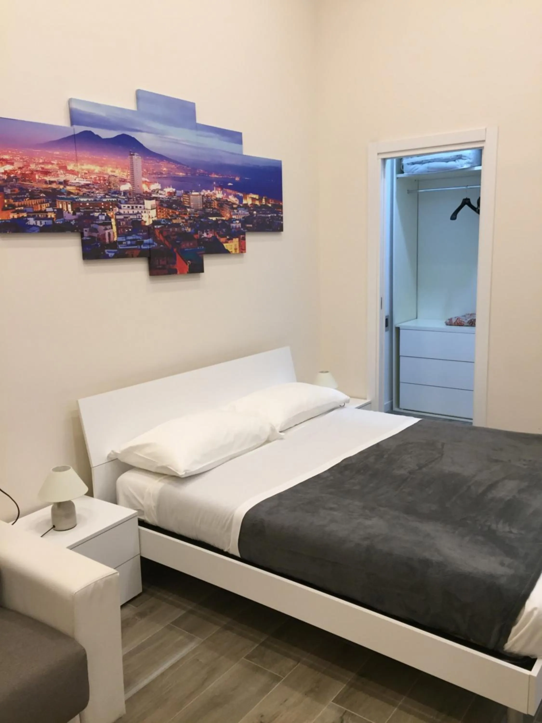 Bed in Garibaldi Station 2punto0