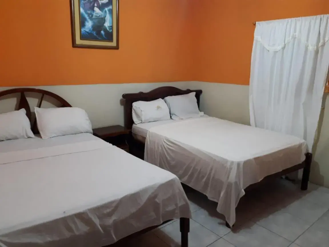 Deluxe Twin Room in Hotel Rumbo al Sol Deluxe Twin Room in Hotel Rumbo al Sol
