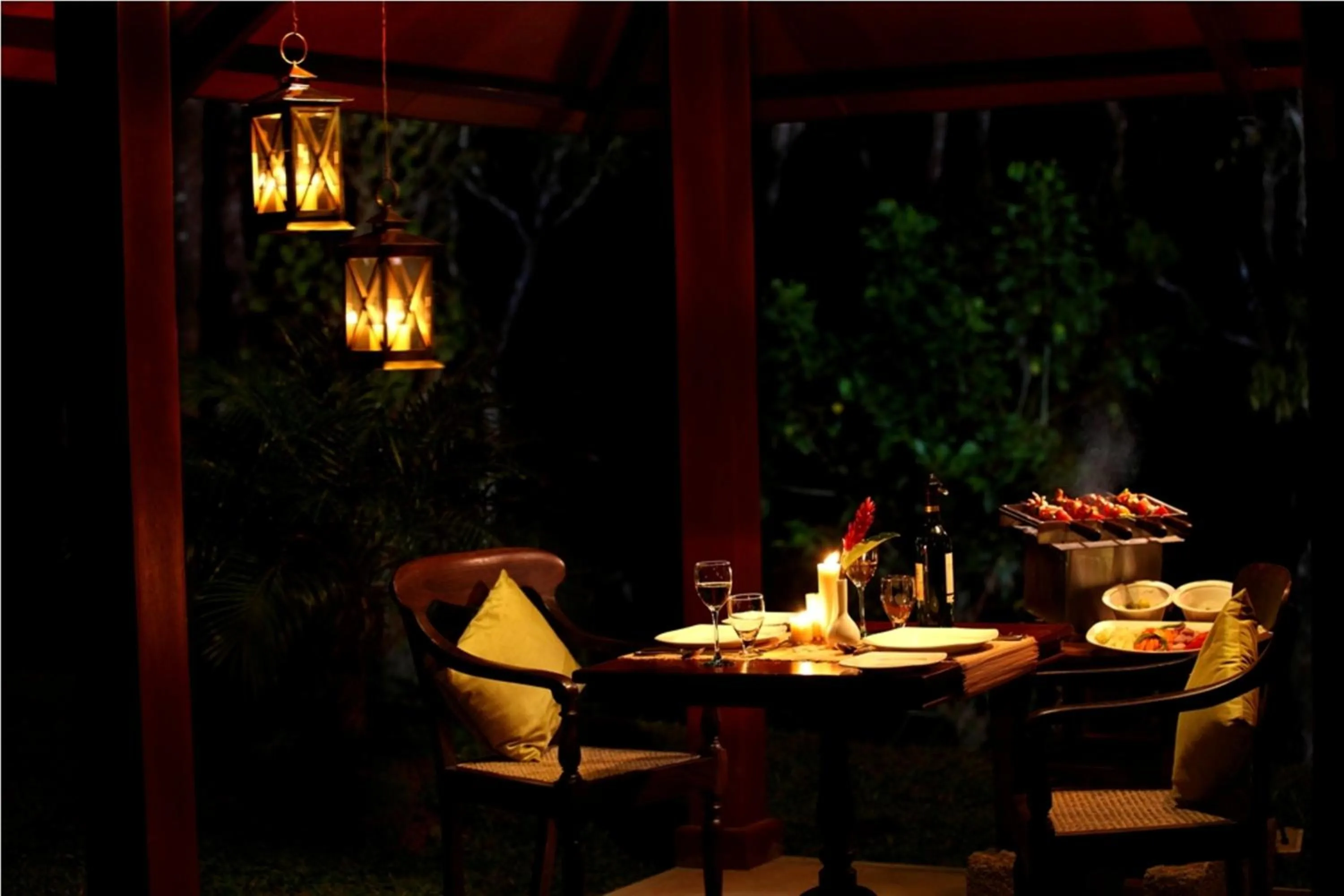 Restaurant/places to eat in Carmelia Haven Resort Thekkady