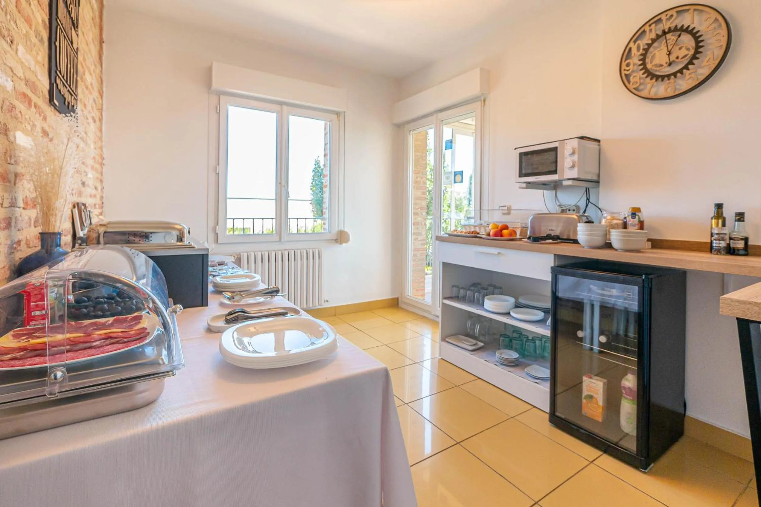 Communal kitchen in Villa Bista Eder - Hotel Boutique para grupos