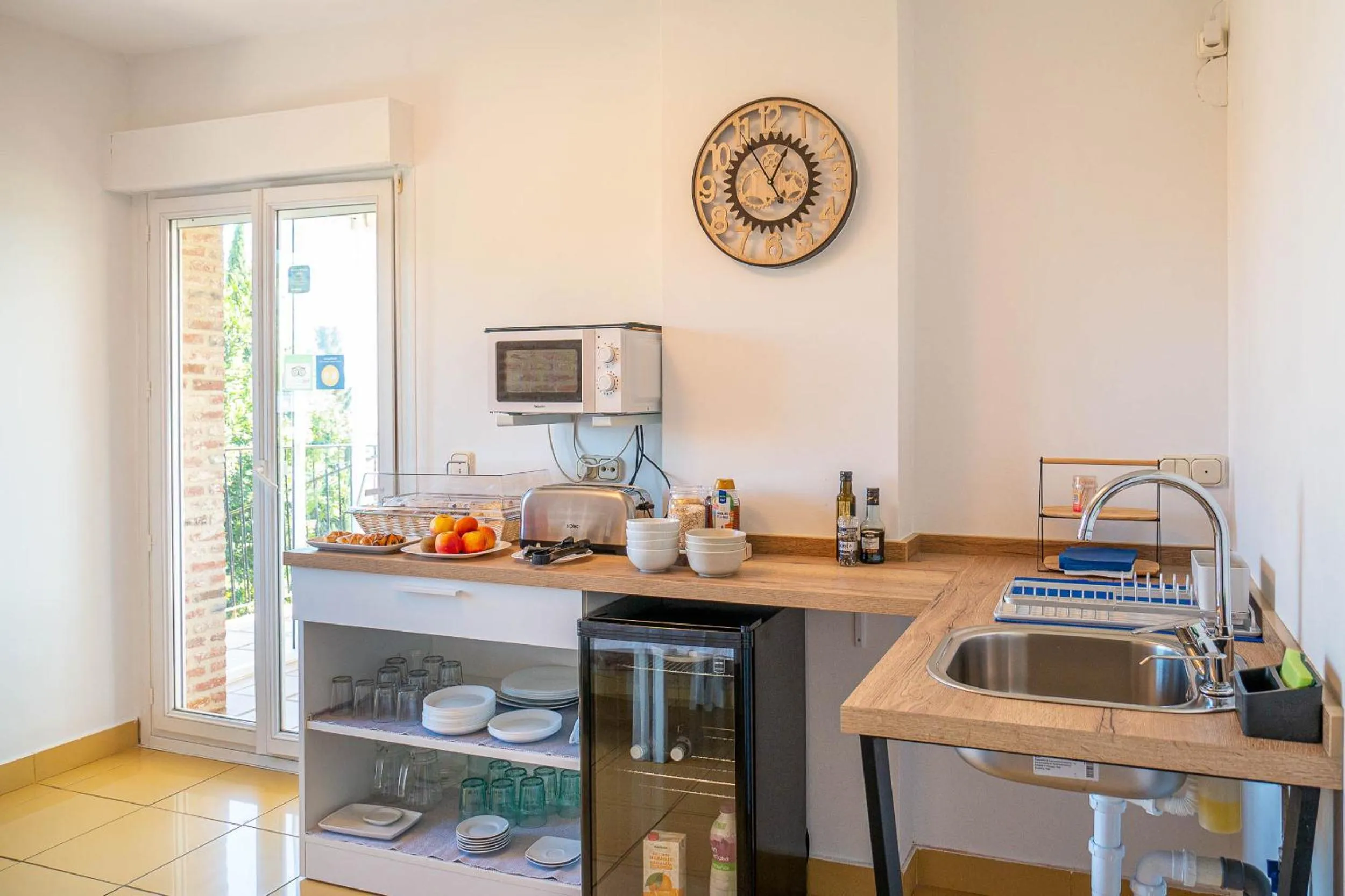 Communal kitchen in Villa Bista Eder - Hotel Boutique para grupos