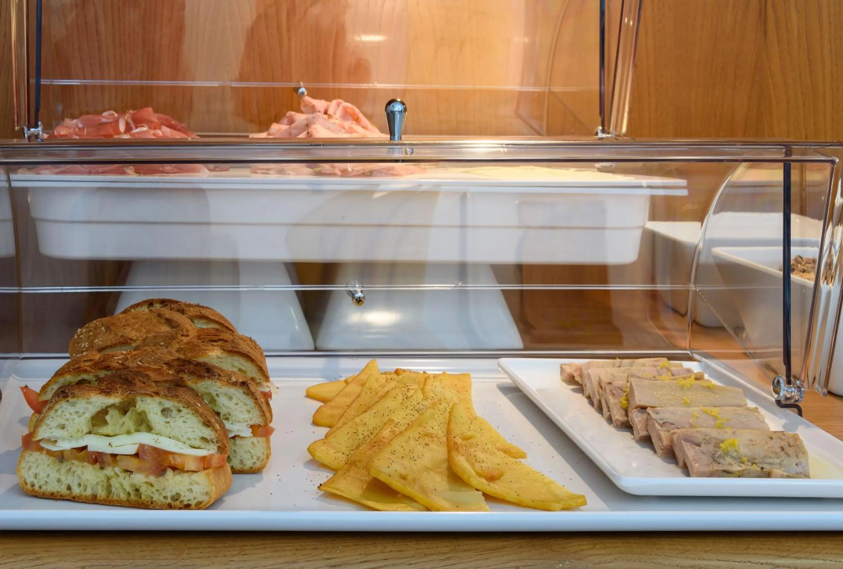 Breakfast in Albergo Auralba