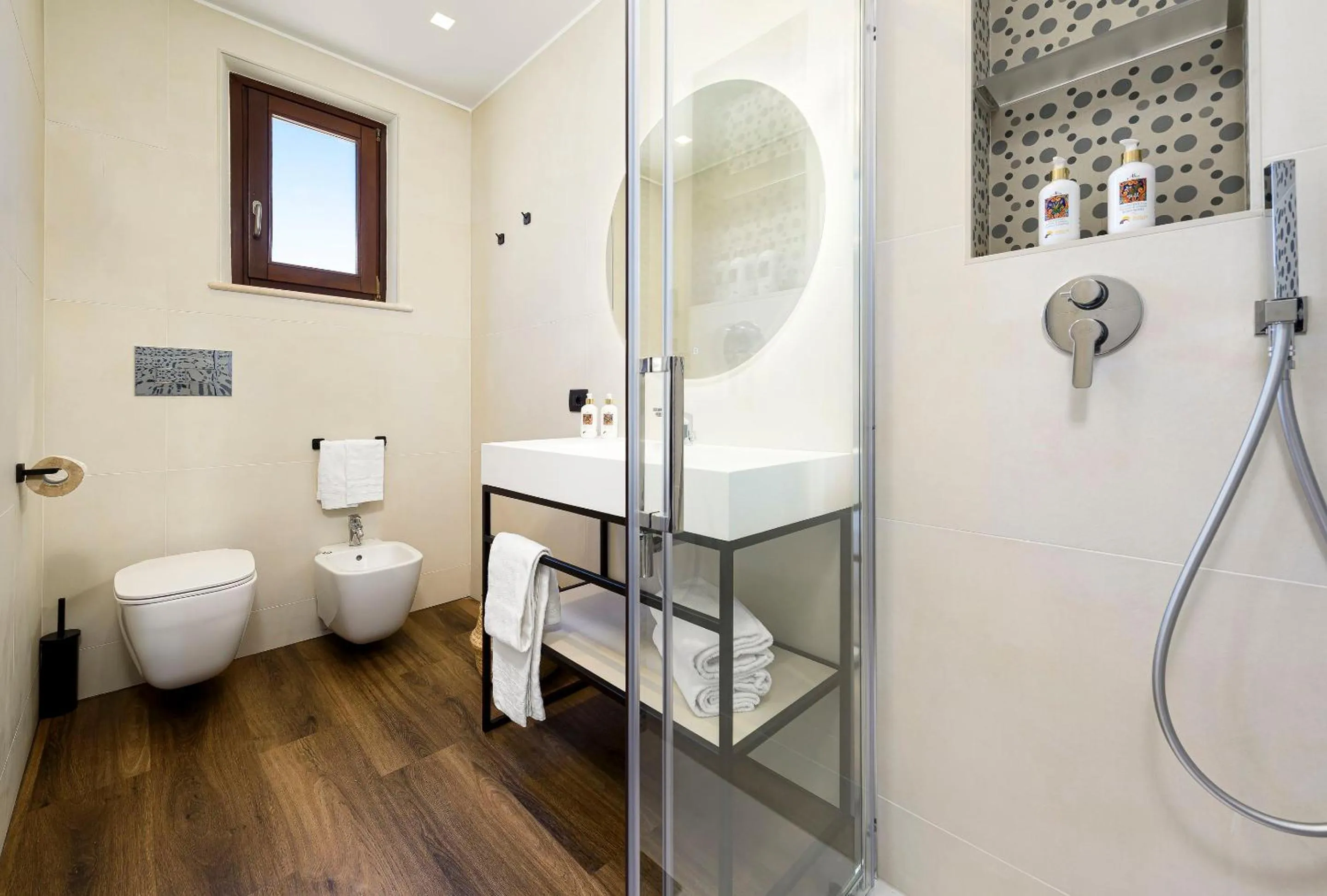 Shower in Albergo Auralba