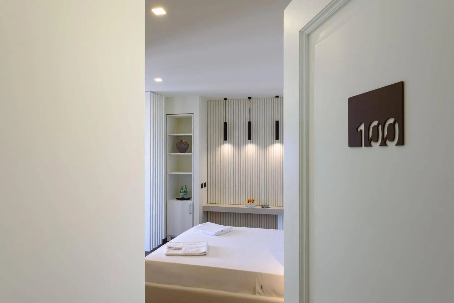 Photo of the whole room, Bed in Albergo Auralba