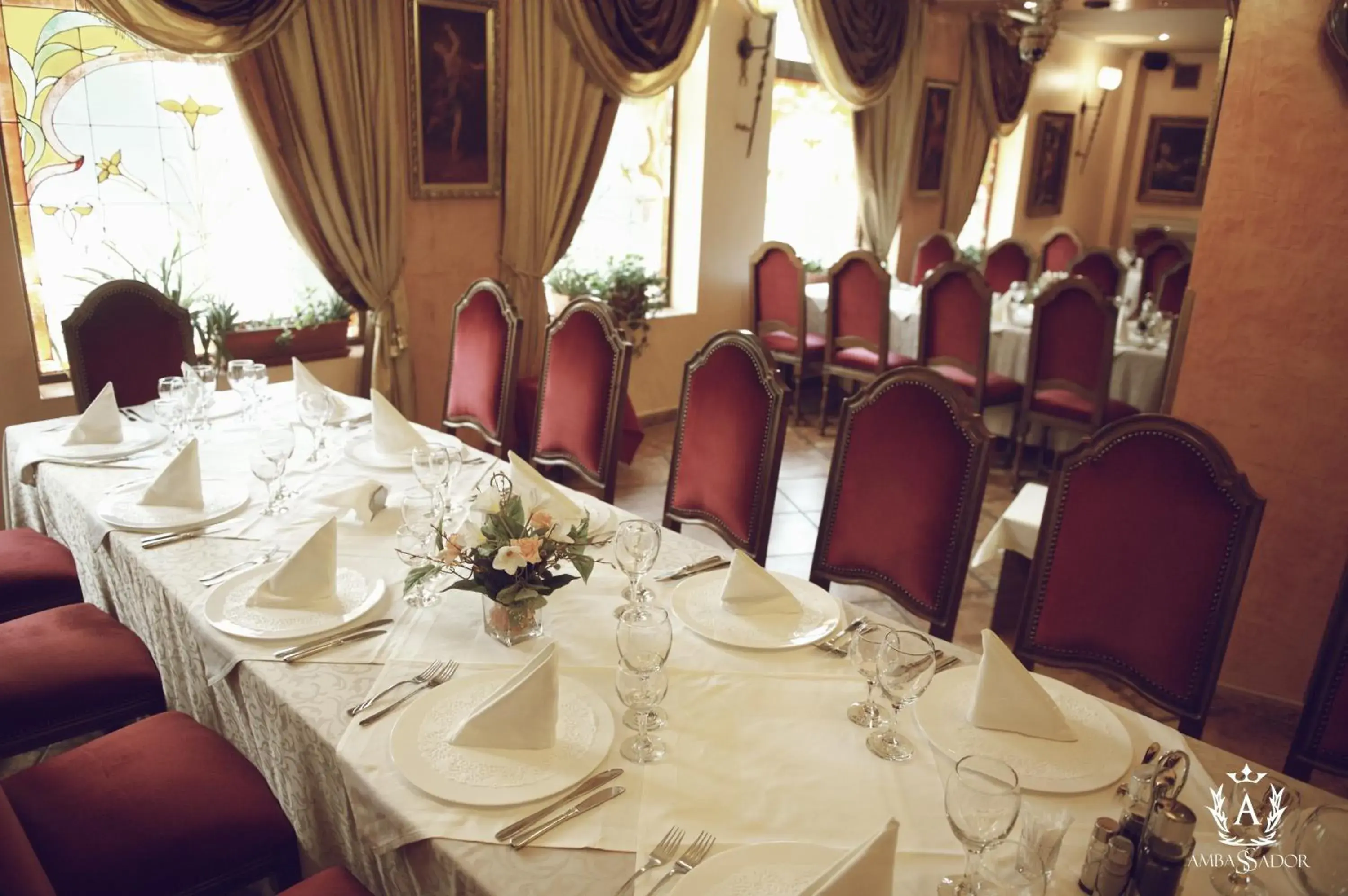 Restaurant/places to eat in Ambassador Hotel Restaurant/places to eat in Ambassador Hotel