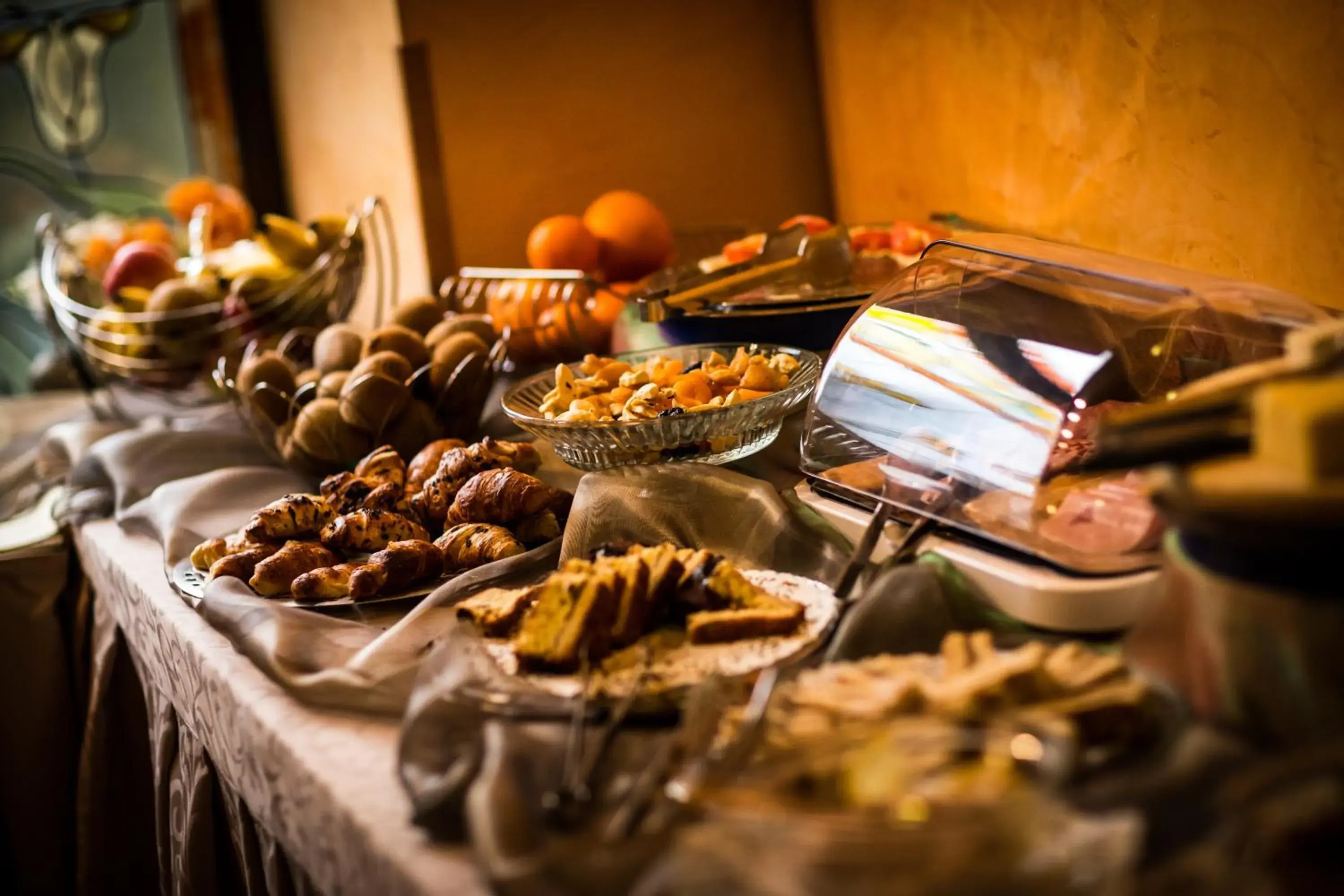 Restaurant/places to eat in Ambassador Hotel Restaurant/places to eat in Ambassador Hotel