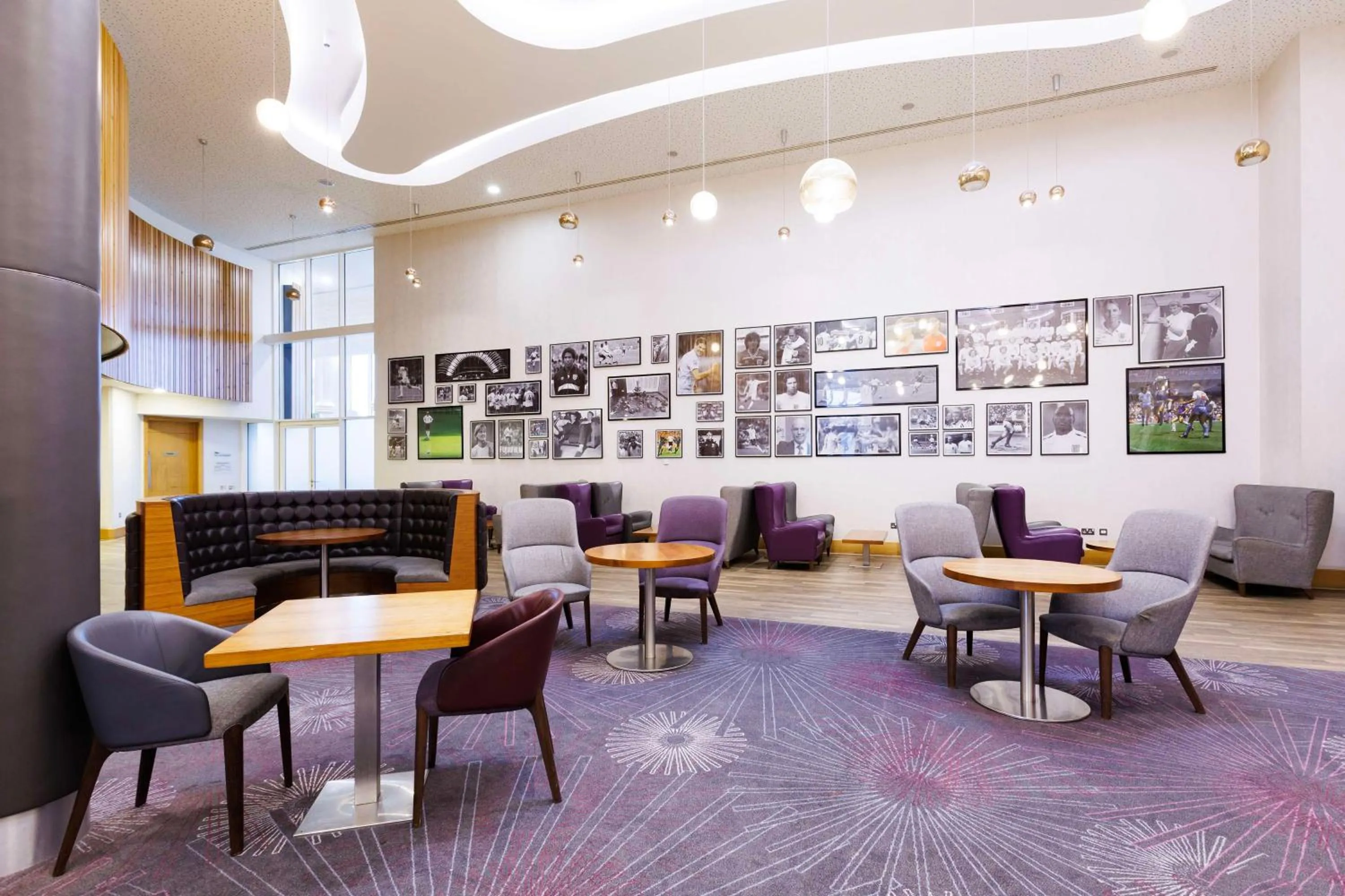 Lounge or bar in Hilton at St George's Park