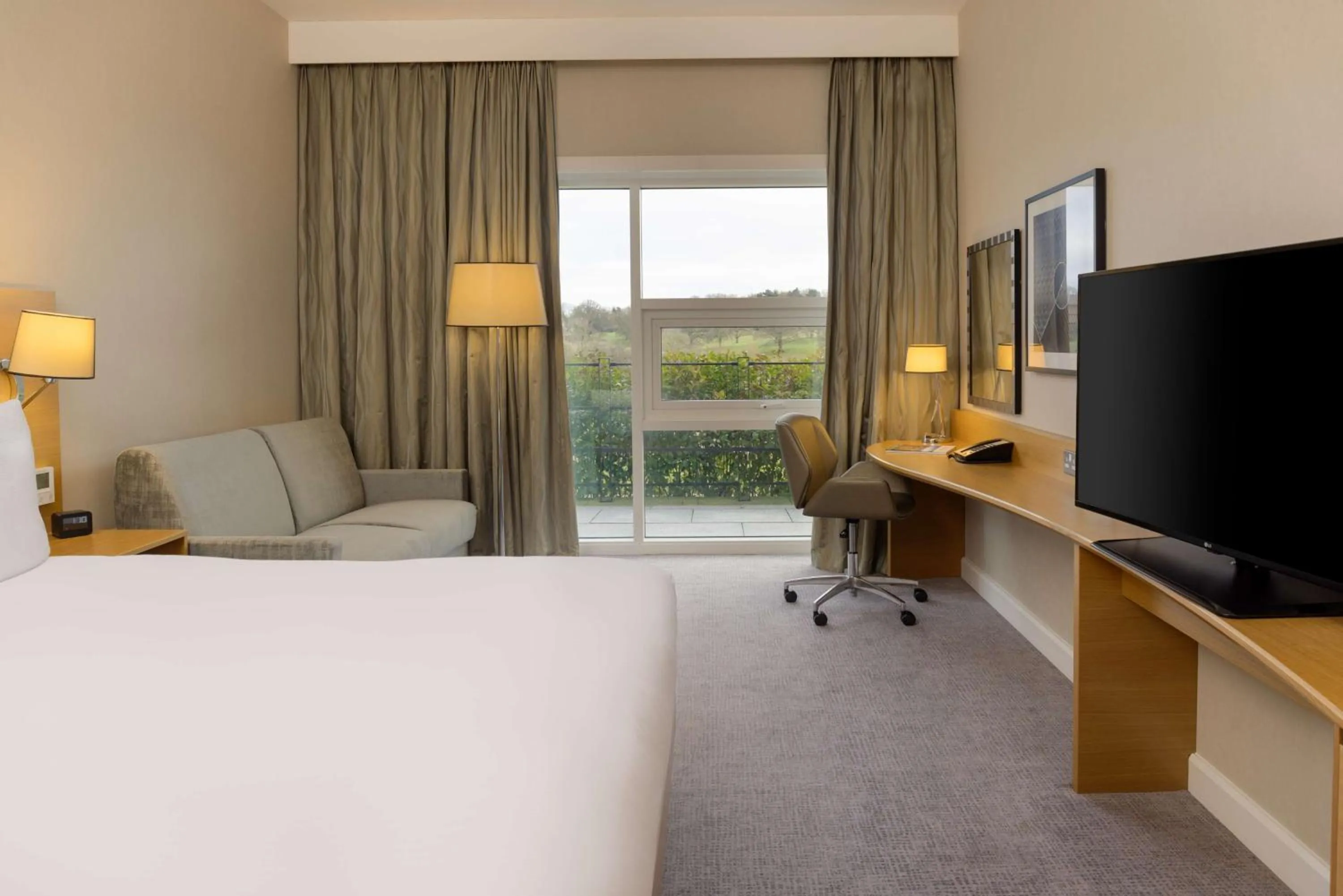 Bedroom, Bed in Hilton at St George's Park