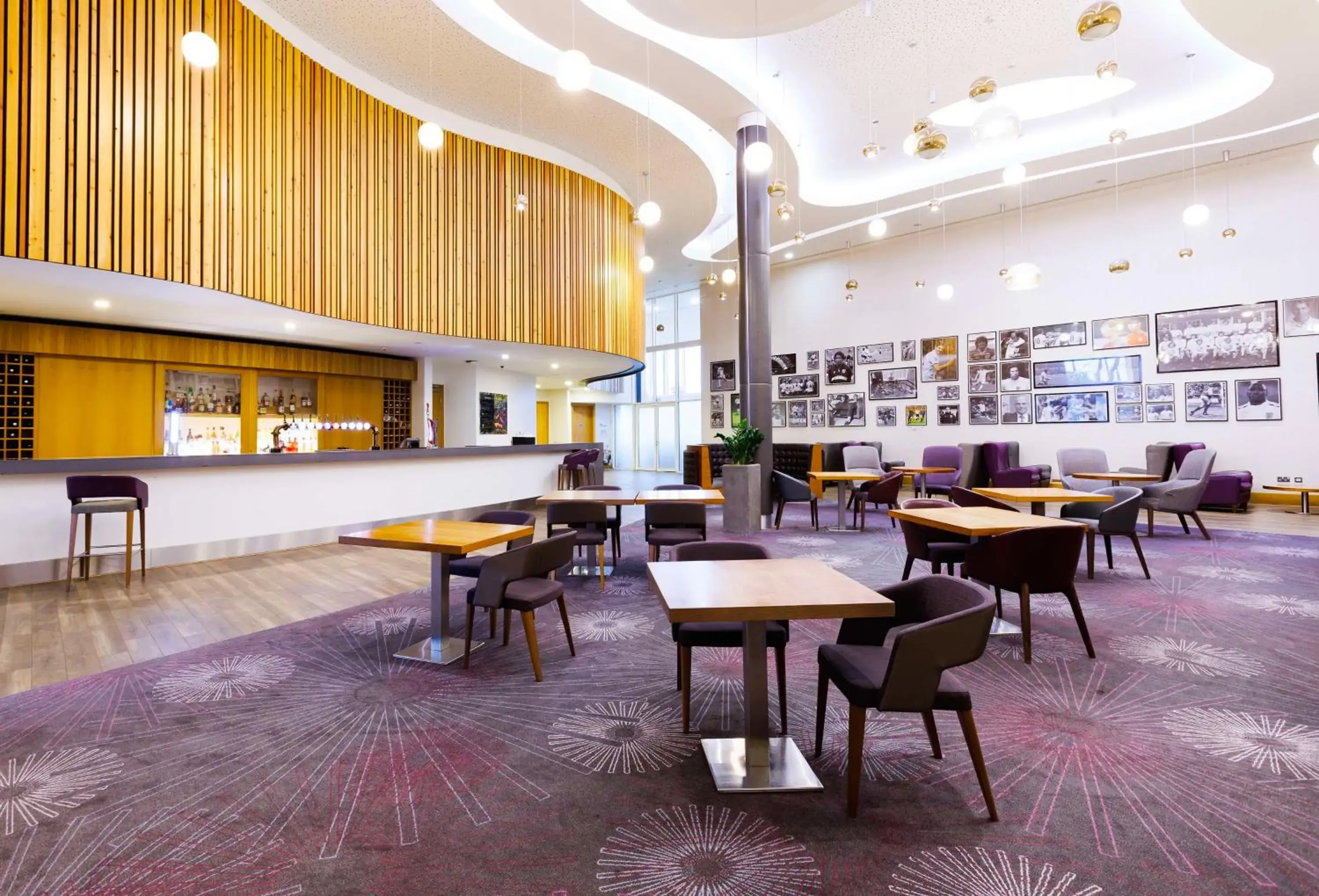 Lounge or bar in Hilton at St George's Park Lounge or bar in Hilton at St George's Park