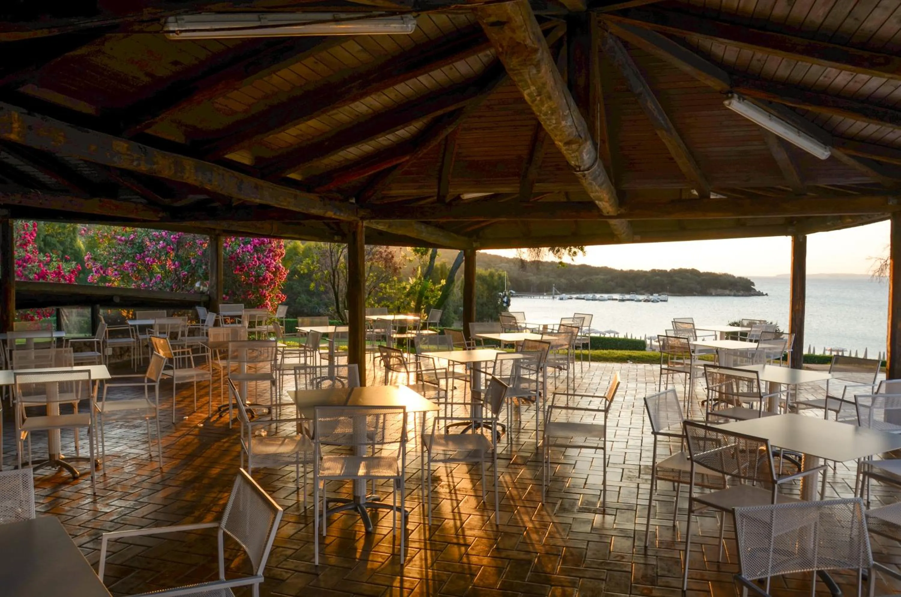 Lounge or bar in Residence Porto Mannu