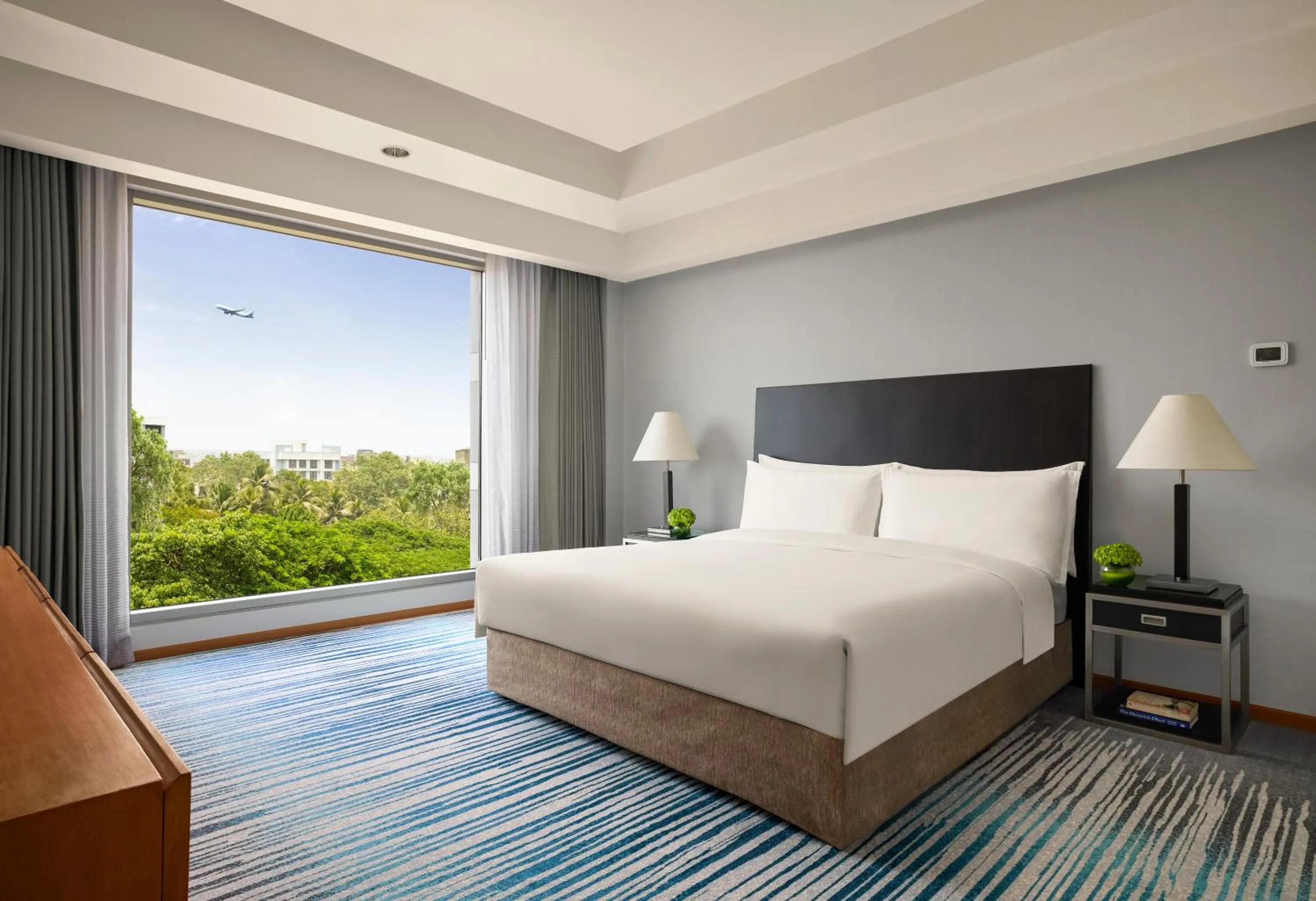 Bedroom, Bed in Grand Hyatt Mumbai Hotel and Residences