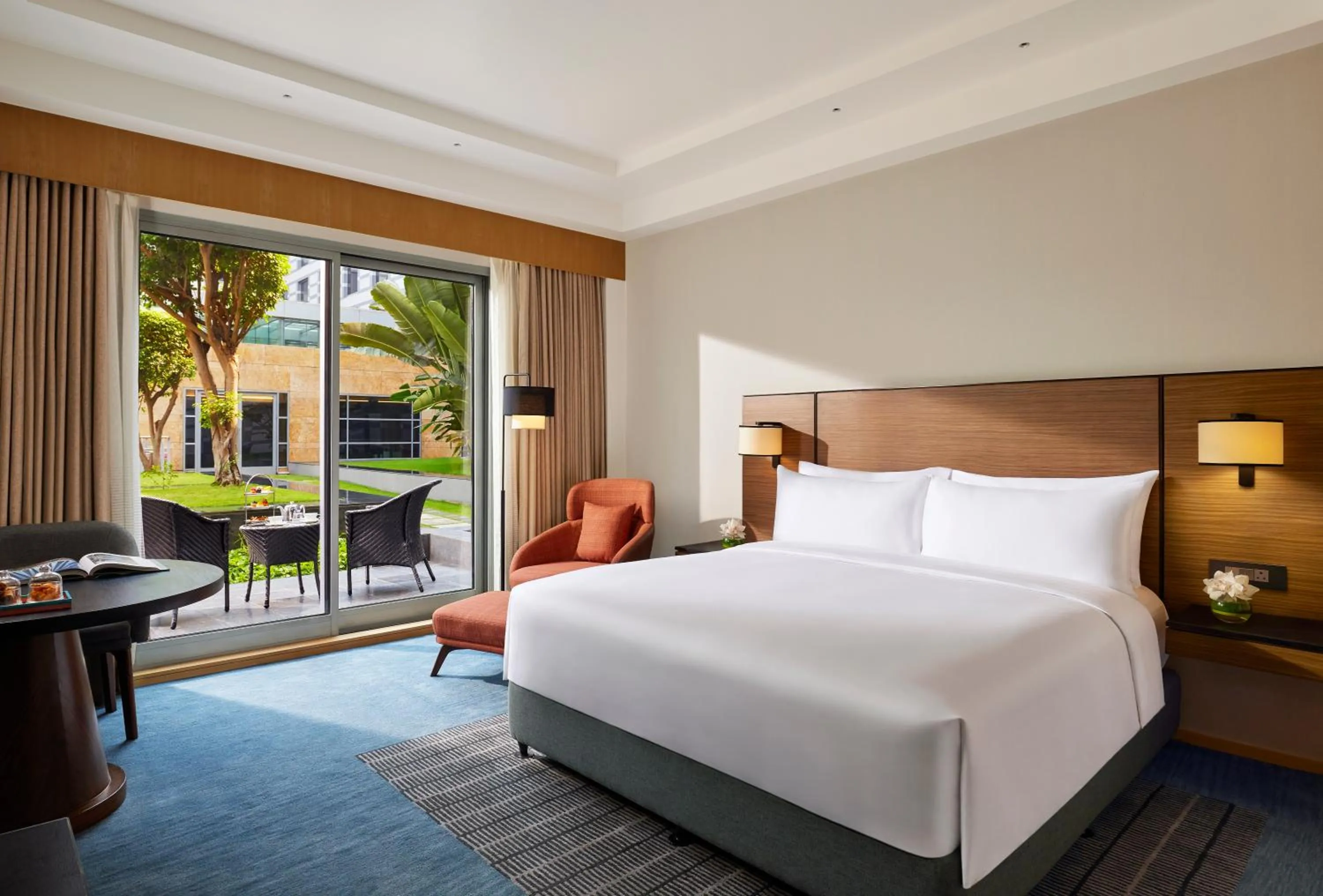 Patio, Bed in Grand Hyatt Mumbai Hotel and Residences