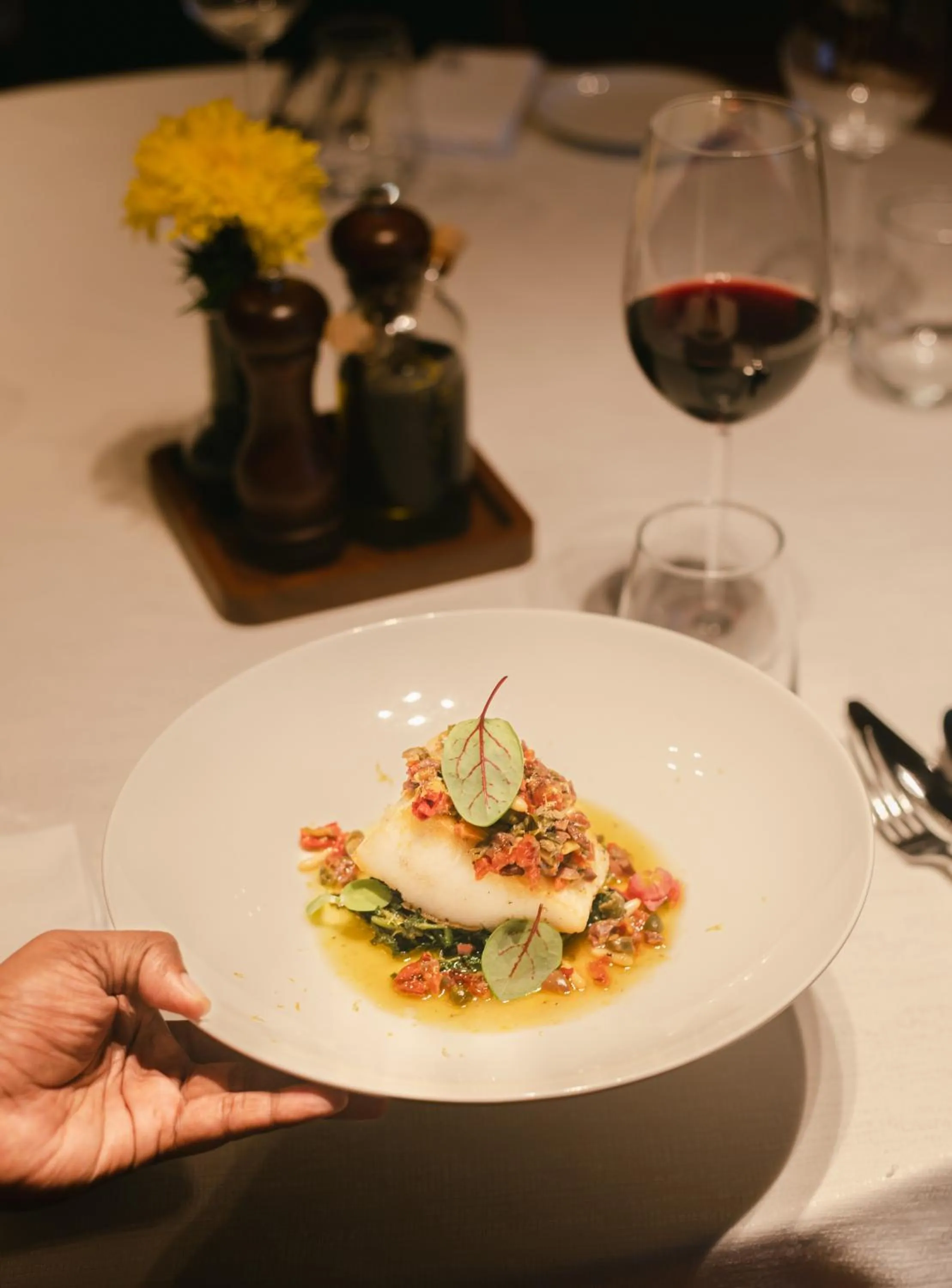 Restaurant/places to eat in Grand Hyatt Mumbai Hotel and Residences