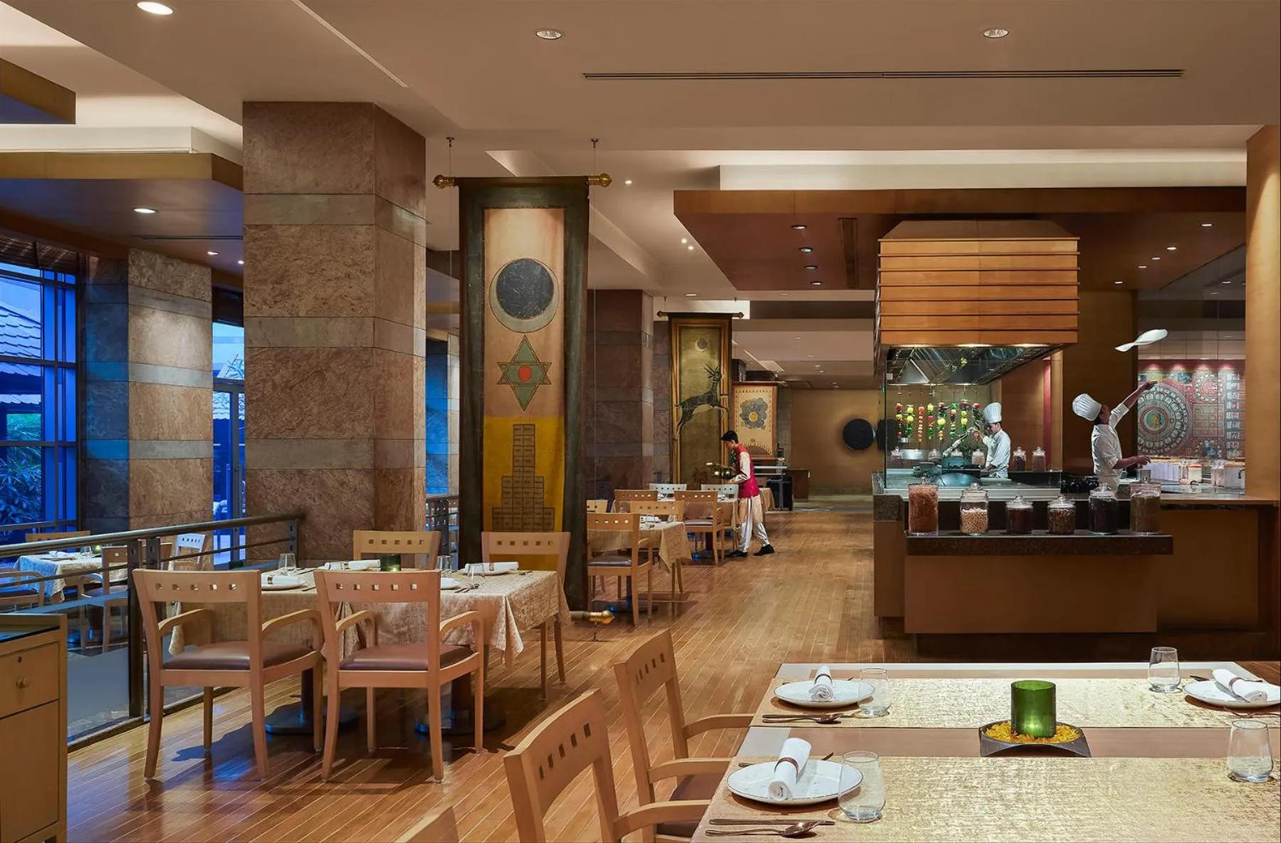 Restaurant/places to eat in Grand Hyatt Mumbai Hotel and Residences