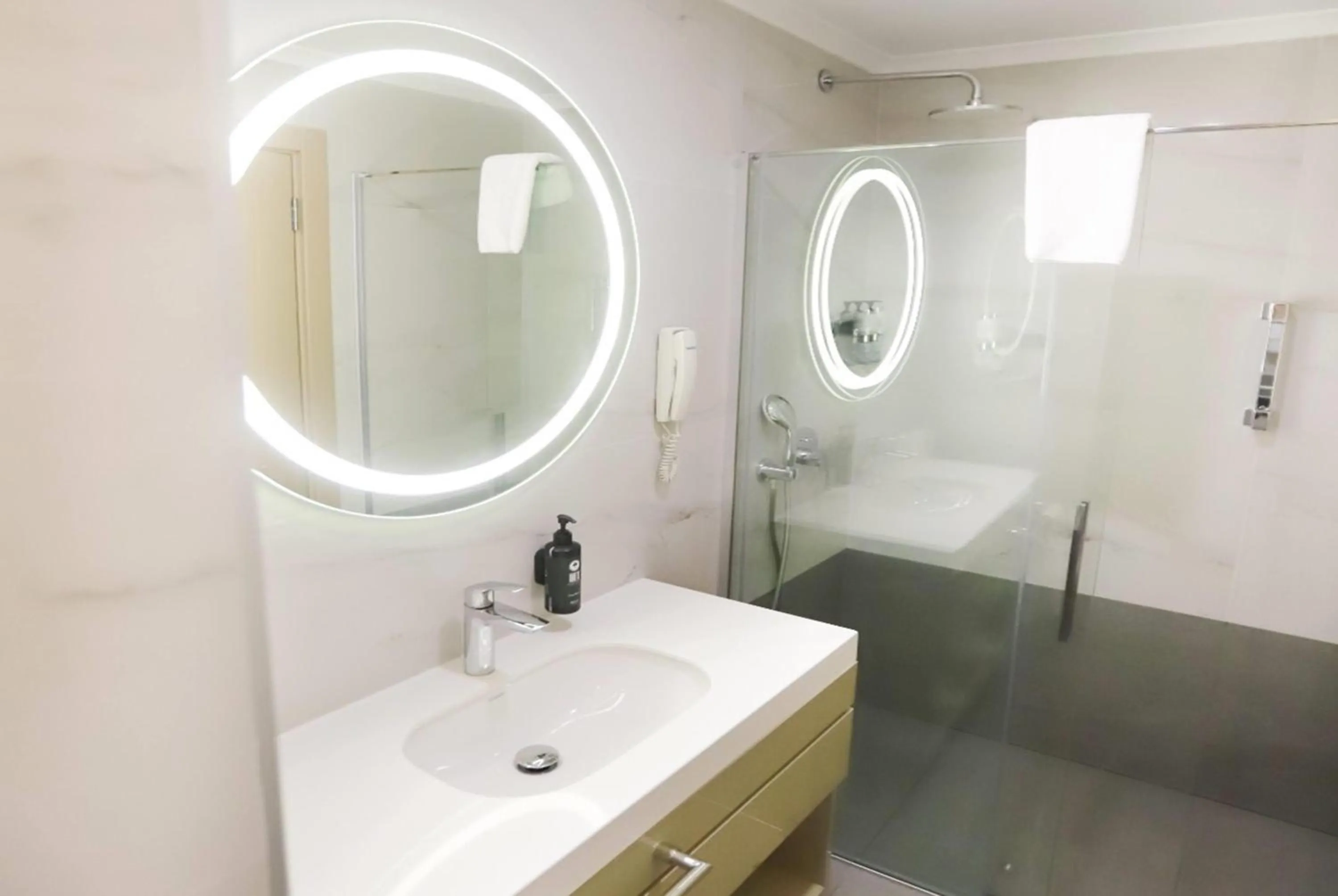 Bathroom in La Quinta by Wyndham Giresun