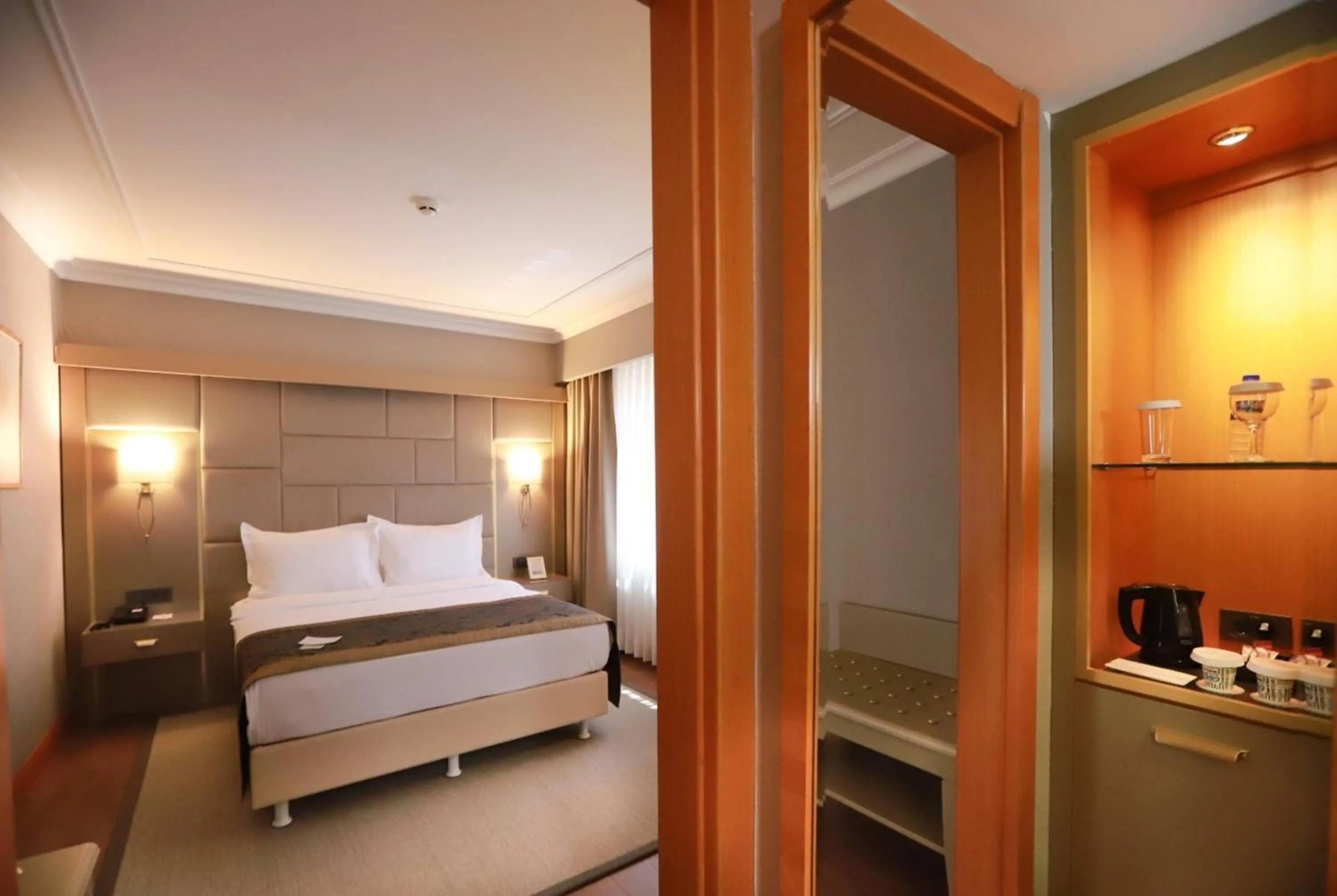 Photo of the whole room, Bed in La Quinta by Wyndham Giresun