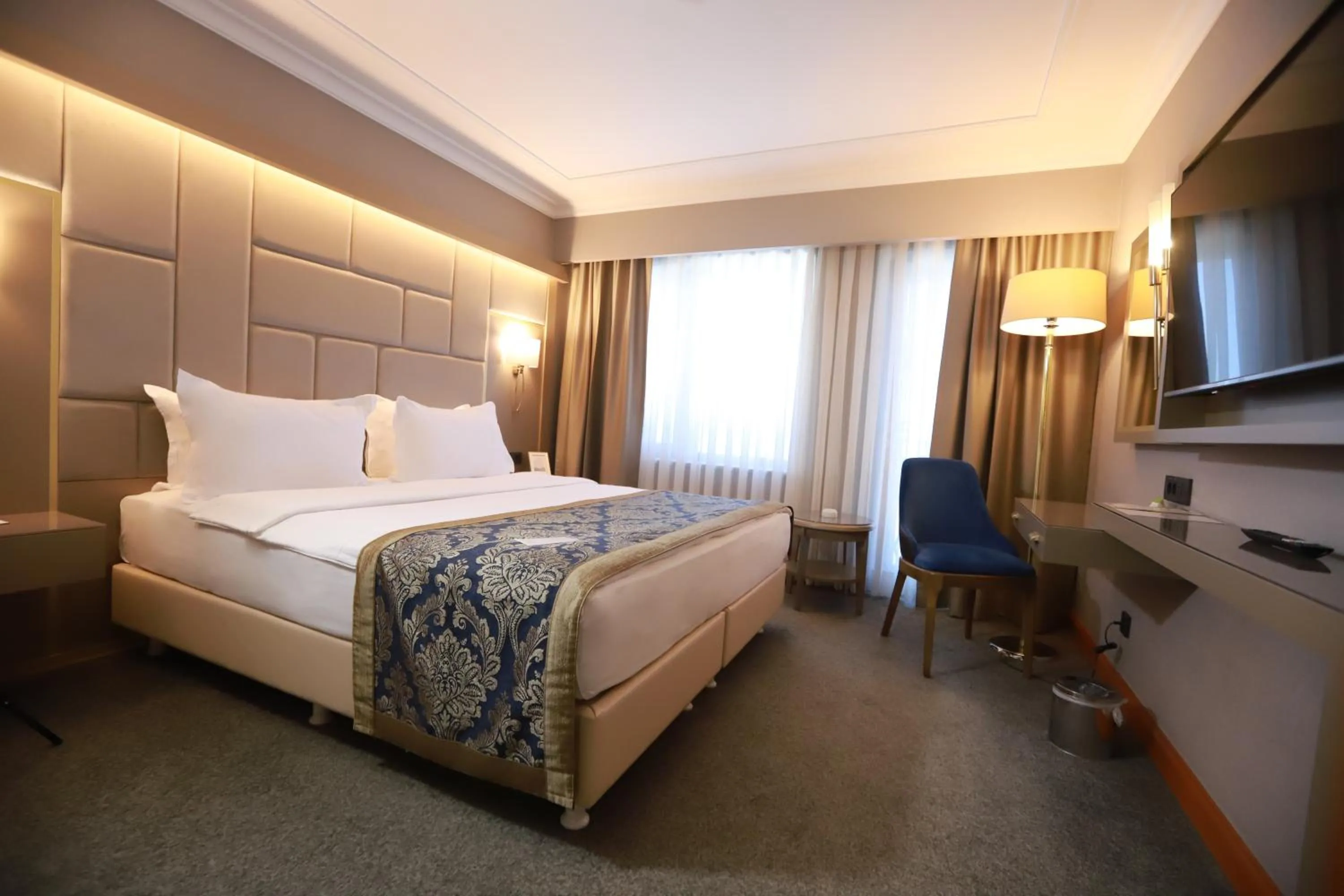 Photo of the whole room, Bed in La Quinta by Wyndham Giresun