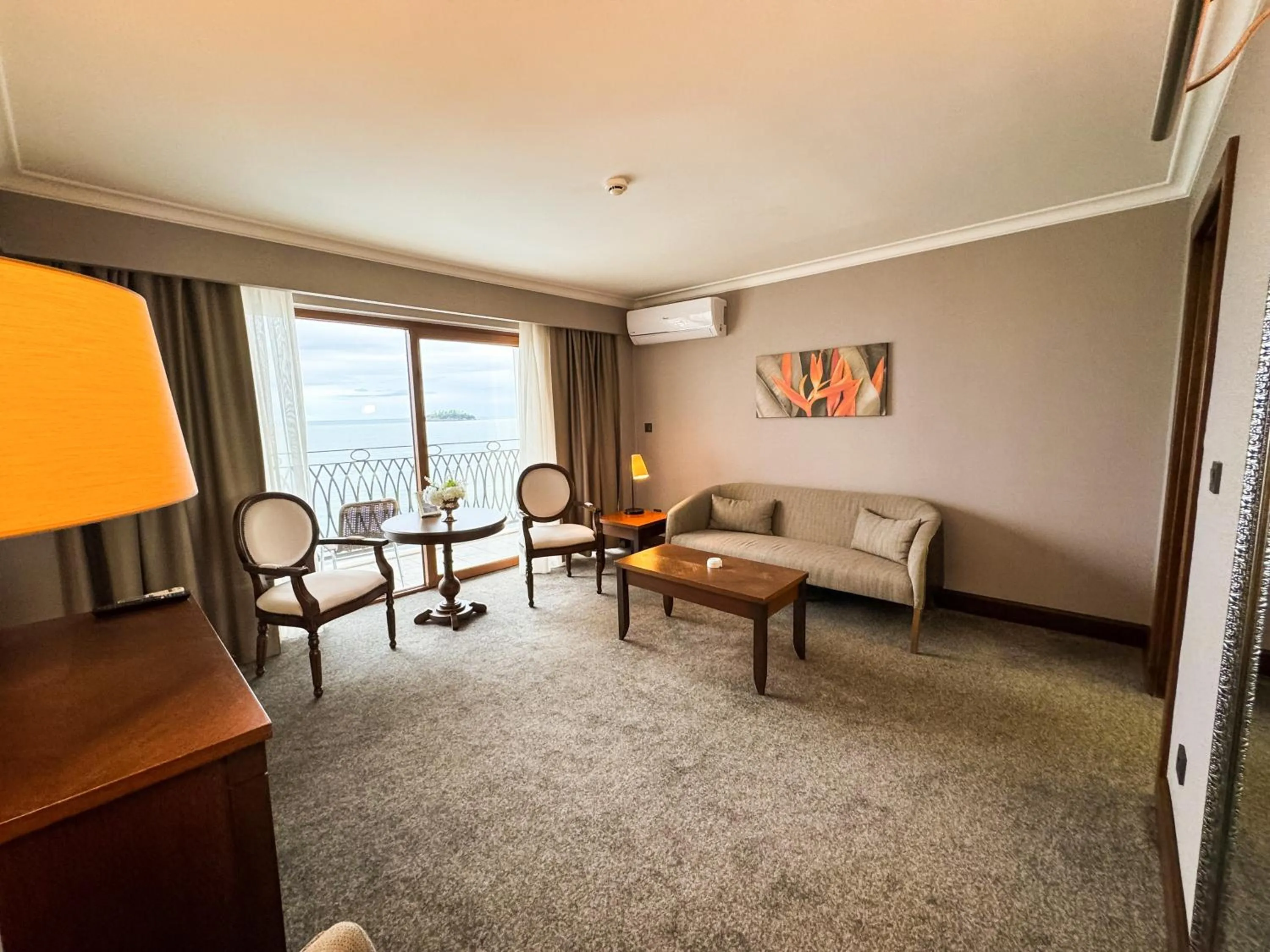 Living room in La Quinta by Wyndham Giresun