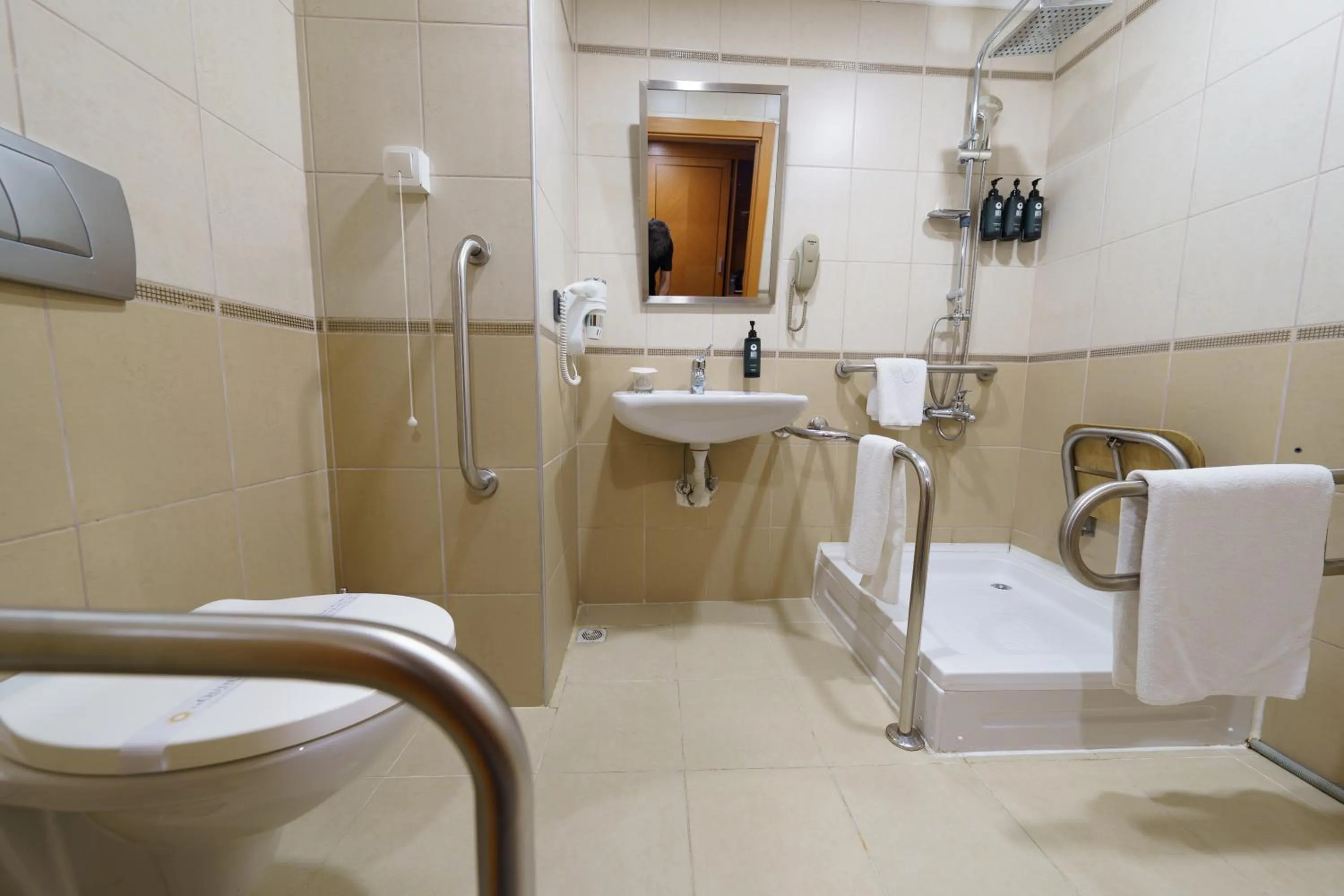 Bathroom in La Quinta by Wyndham Giresun