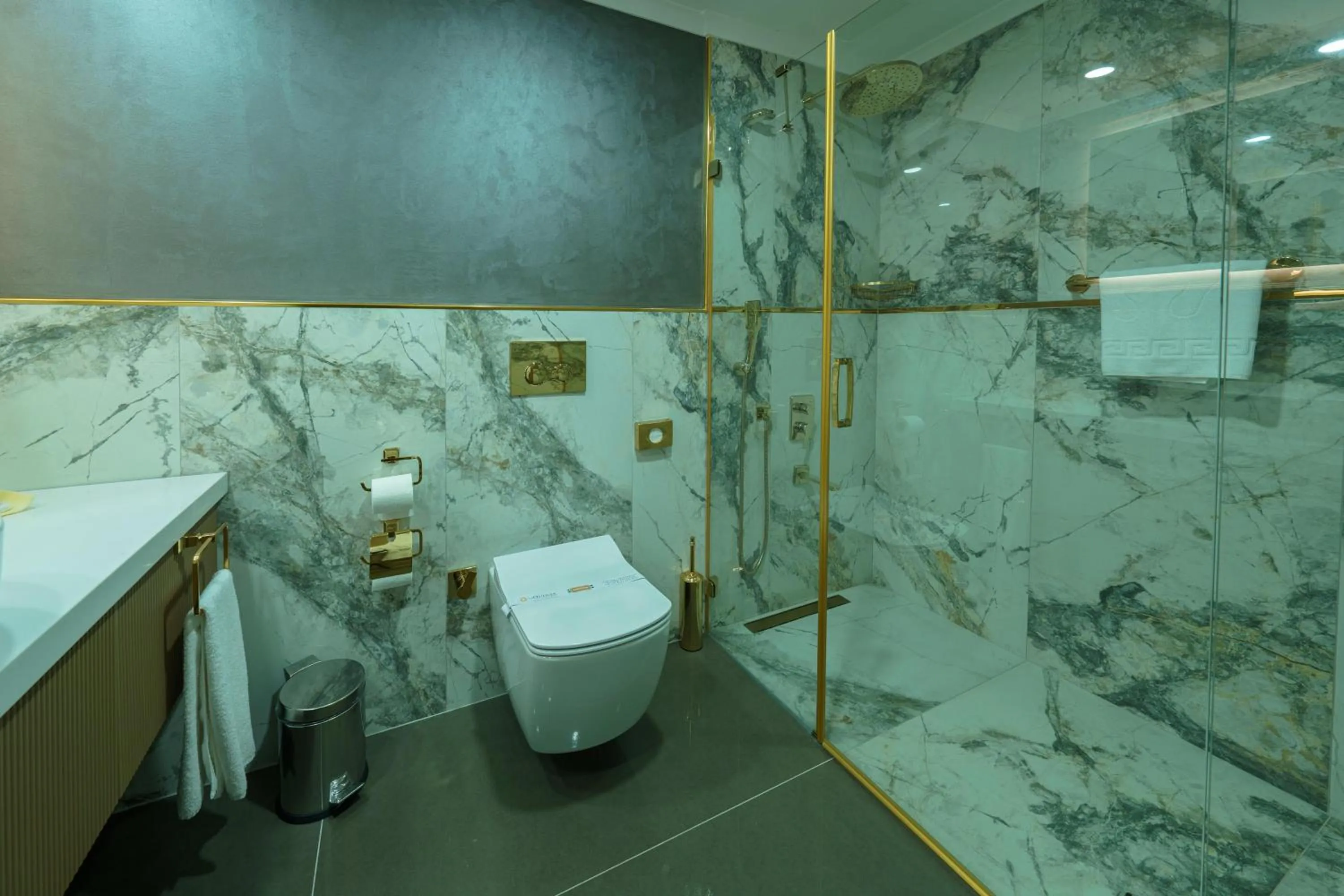 Bathroom in La Quinta by Wyndham Giresun