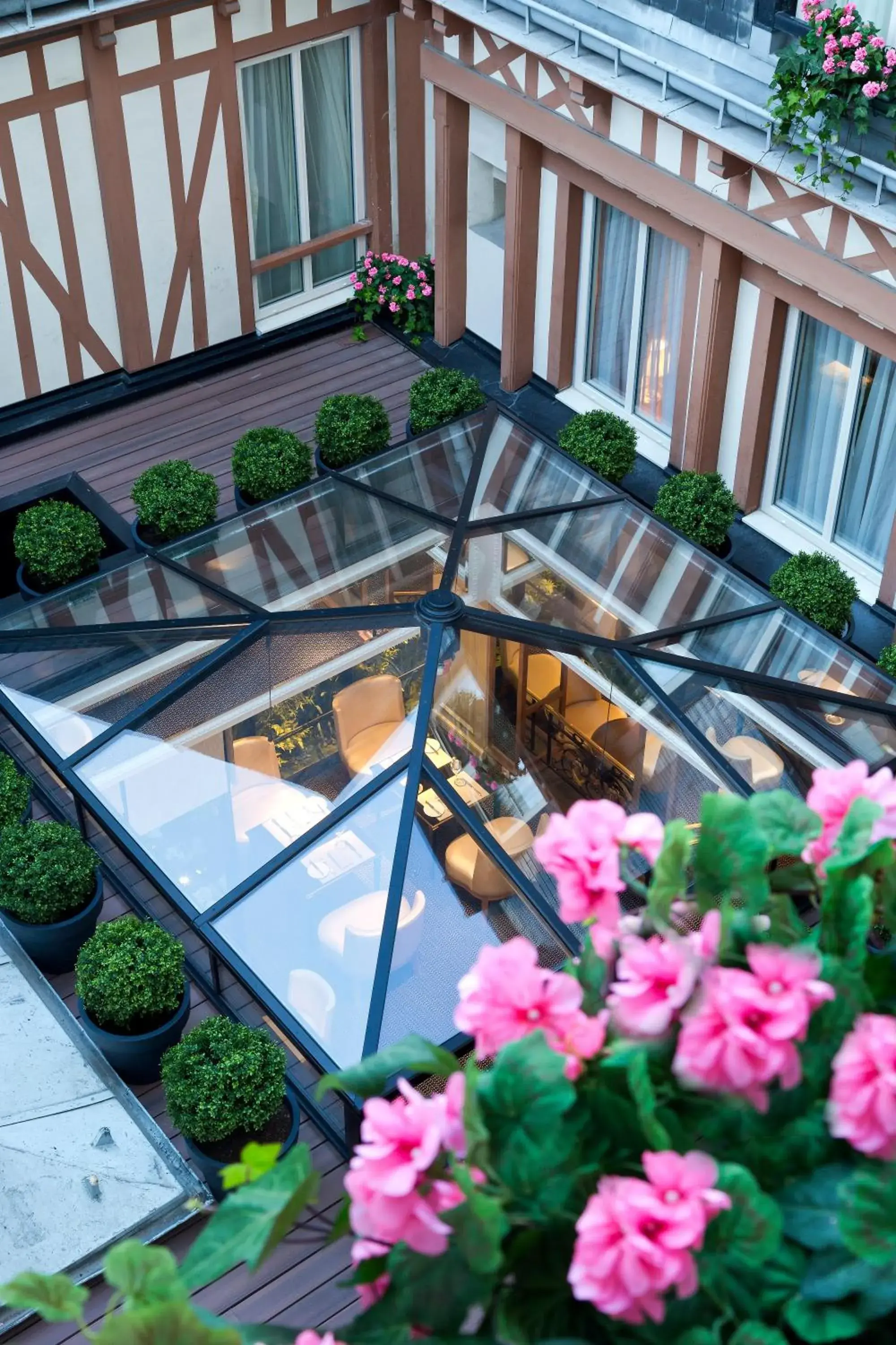 Facade/entrance in Hôtel San Régis Facade/entrance in Hôtel San Régis