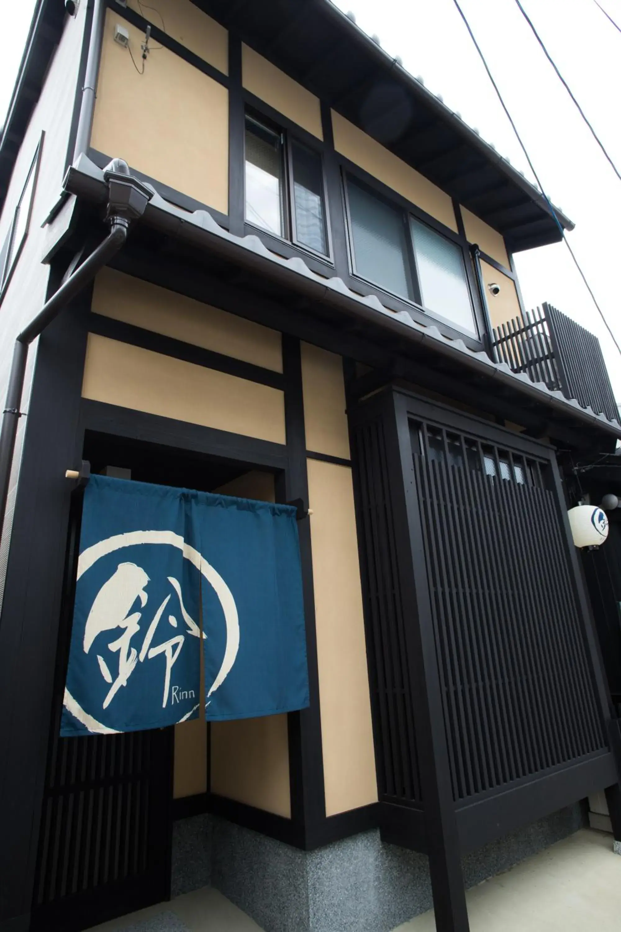 Property building in Rinn Kujofujinoki Central Property building in Rinn Kujofujinoki Central
