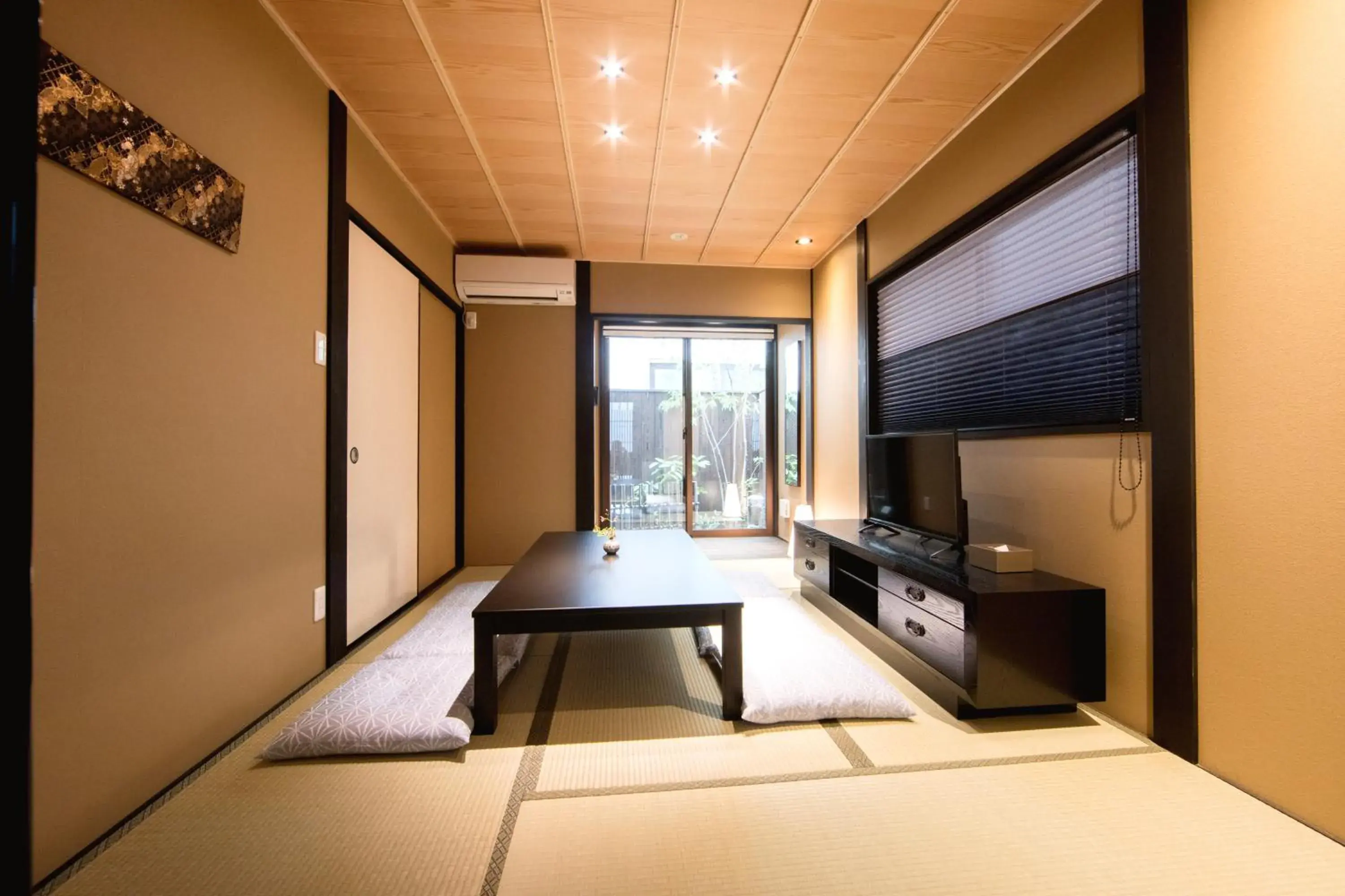 Living room, Bed in Rinn Kujofujinoki Central Living room, Bed in Rinn Kujofujinoki Central