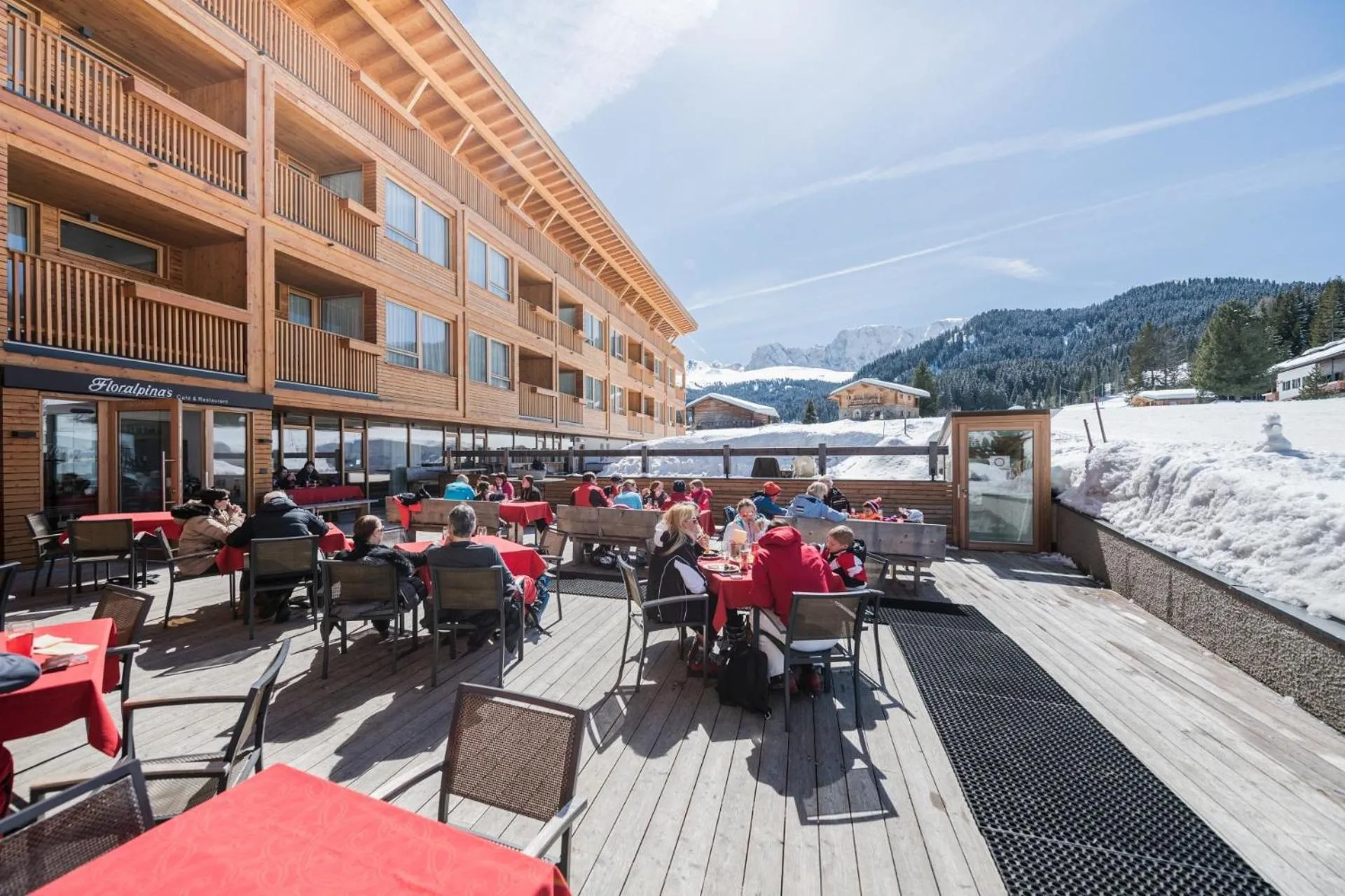 Balcony/Terrace in Sporthotel Floralpina