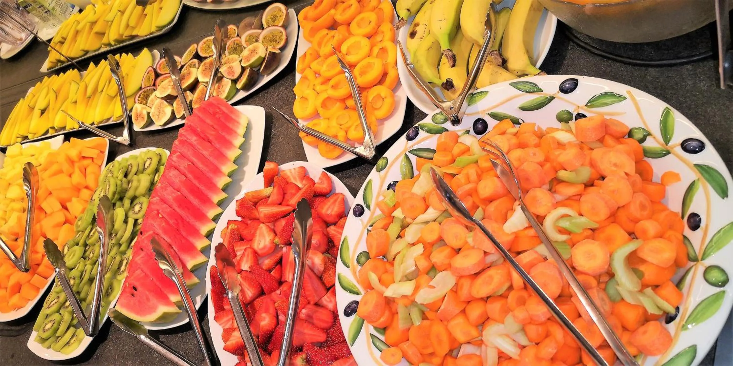 Buffet breakfast in Sporthotel Floralpina