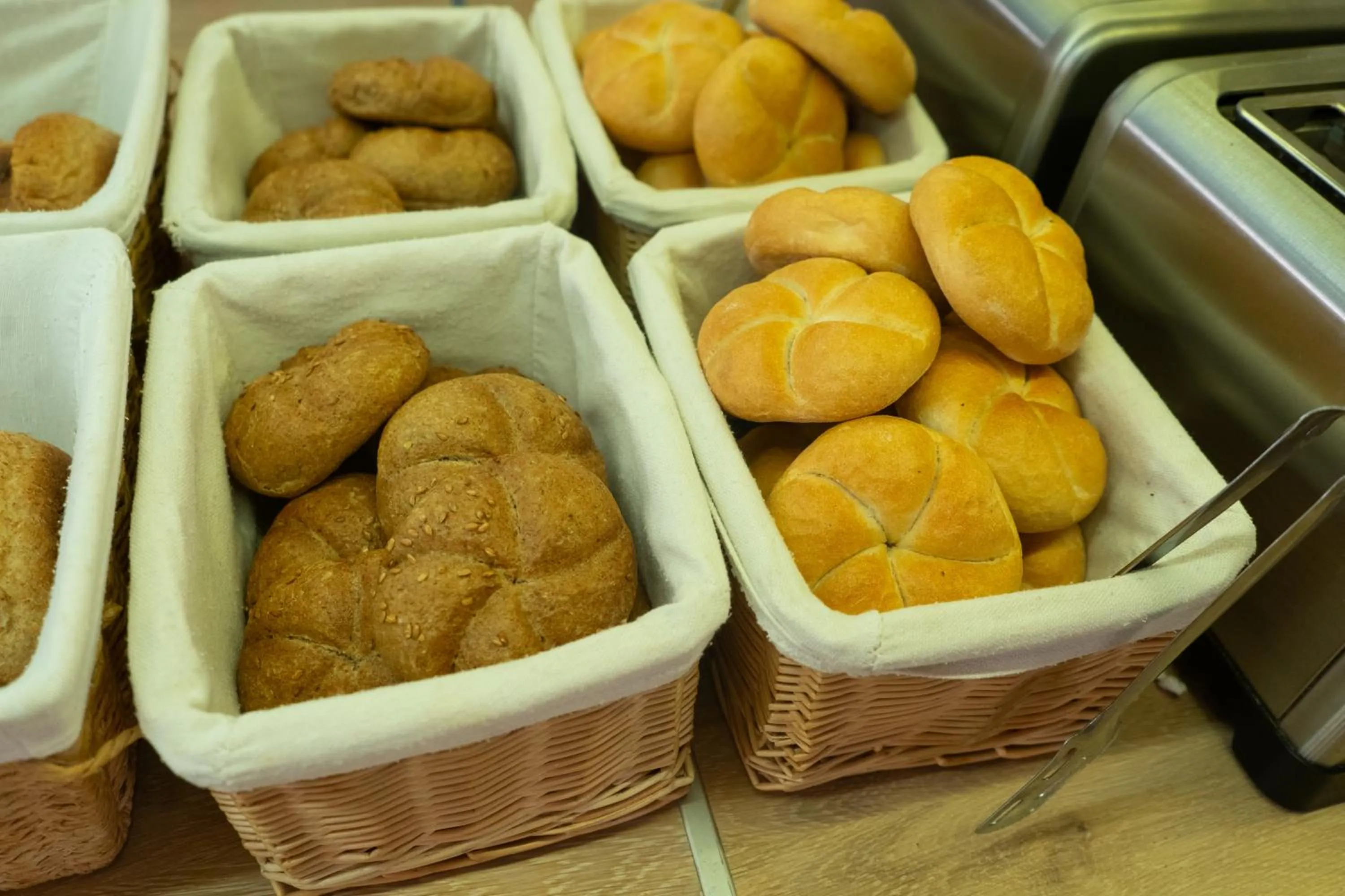 Best Western Plus Lido Hotel