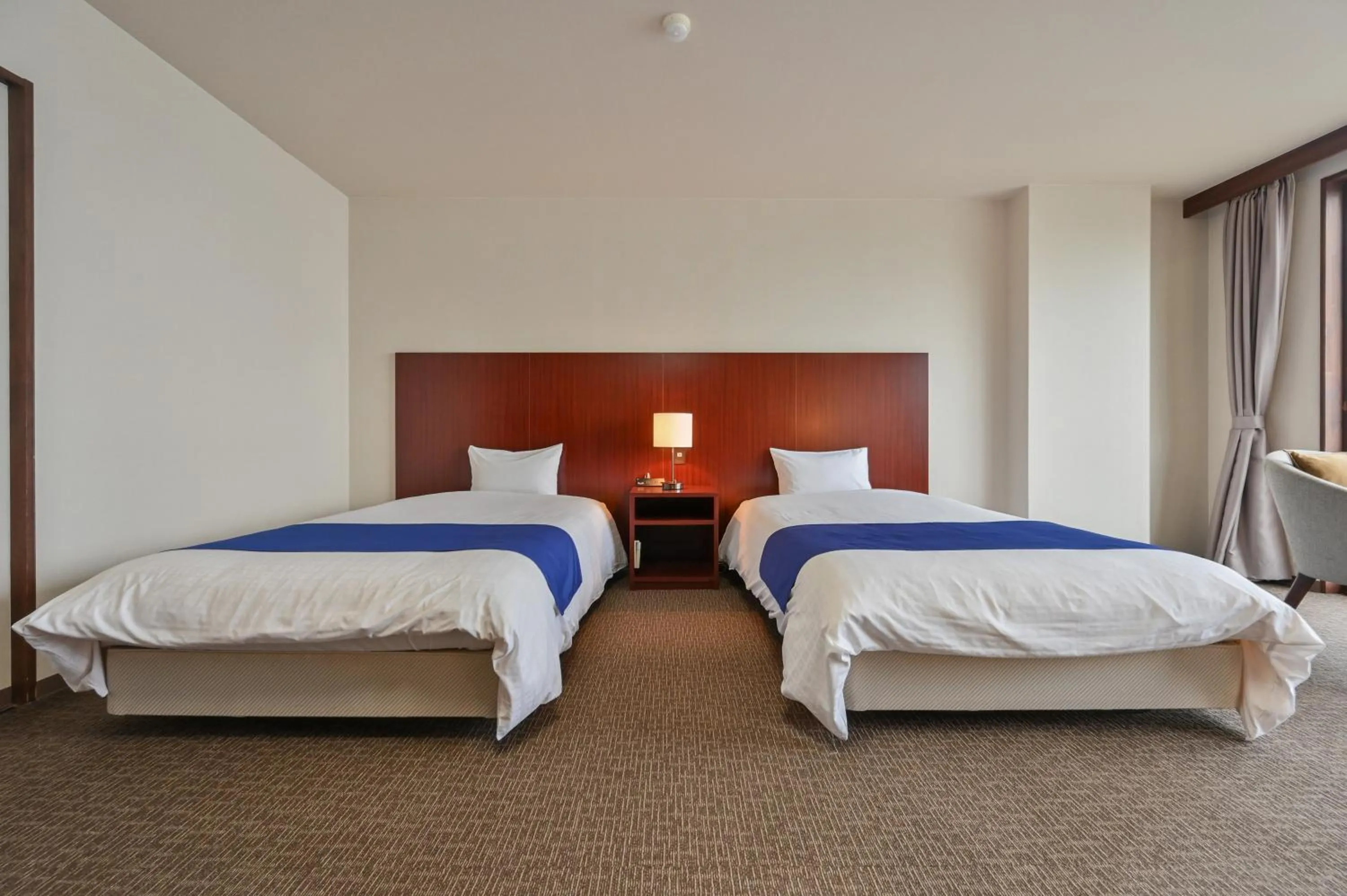 Photo of the whole room, Bed in Yunoko Umi To Yuyake