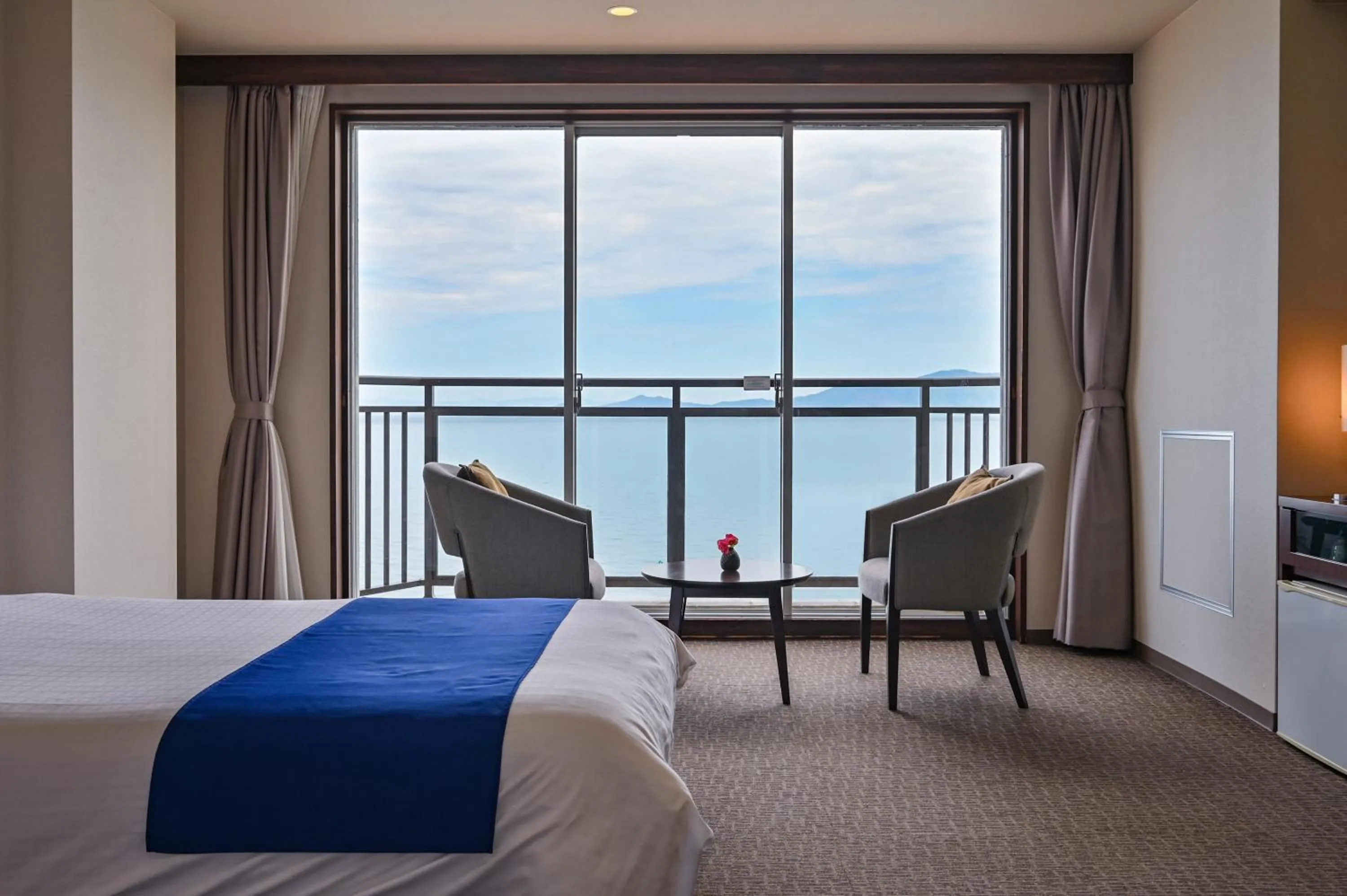 Photo of the whole room, Bed in Yunoko Umi To Yuyake