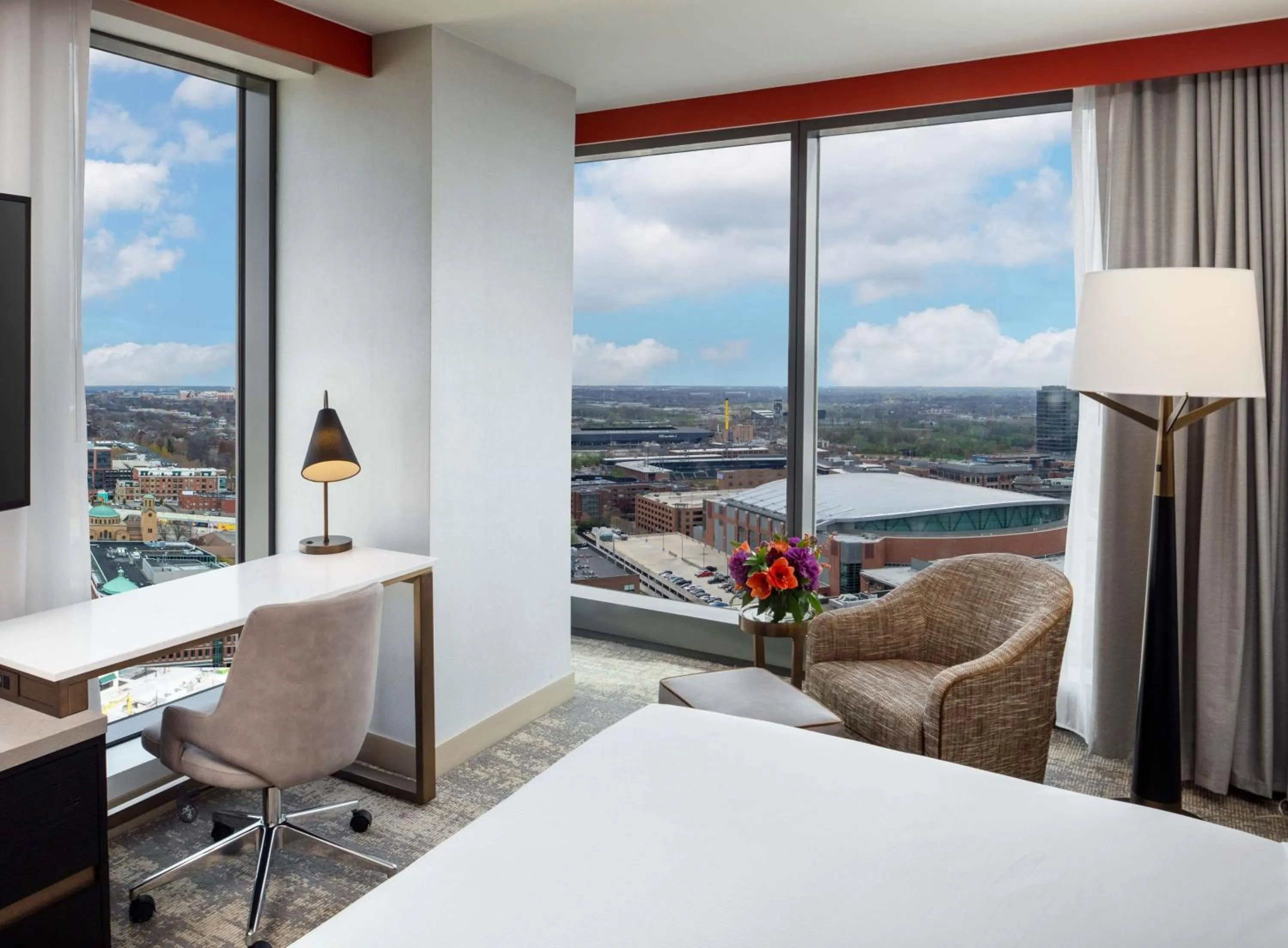 View (from property/room), Bed in Hilton Columbus Downtown