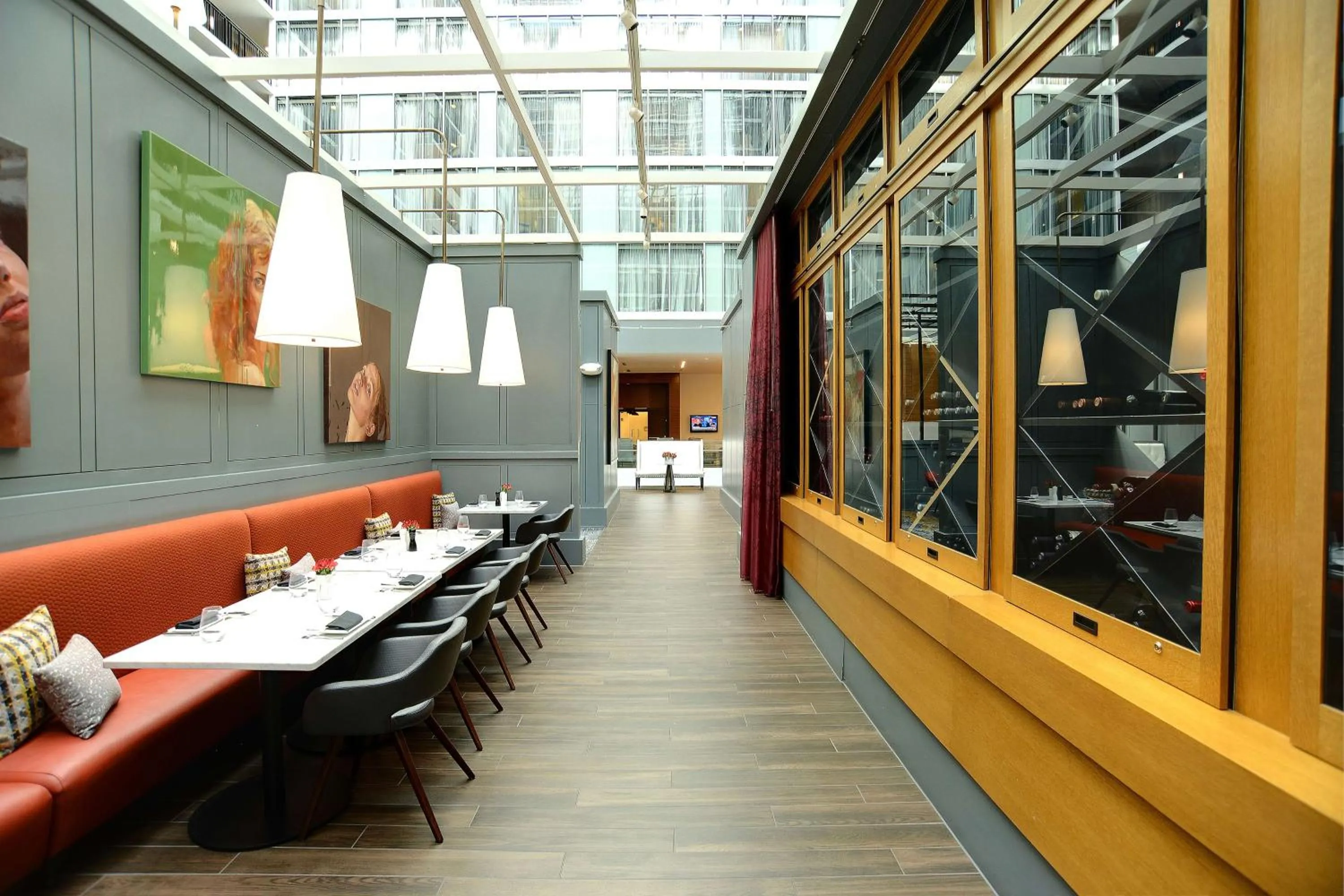 Restaurant/places to eat in Hilton Columbus Downtown