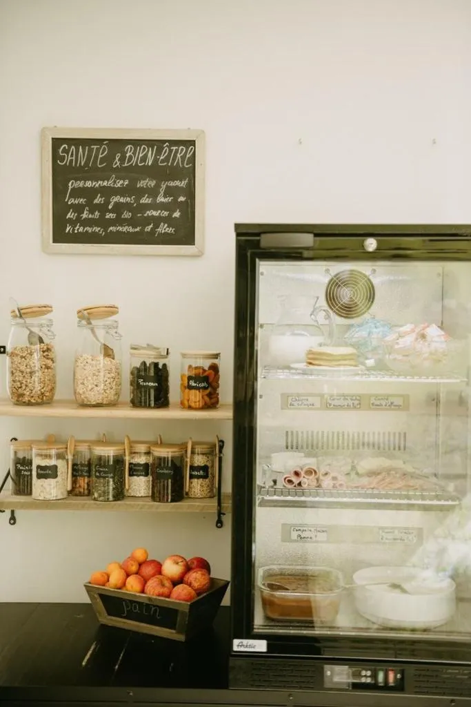 Breakfast in Logis Hôtel du Château