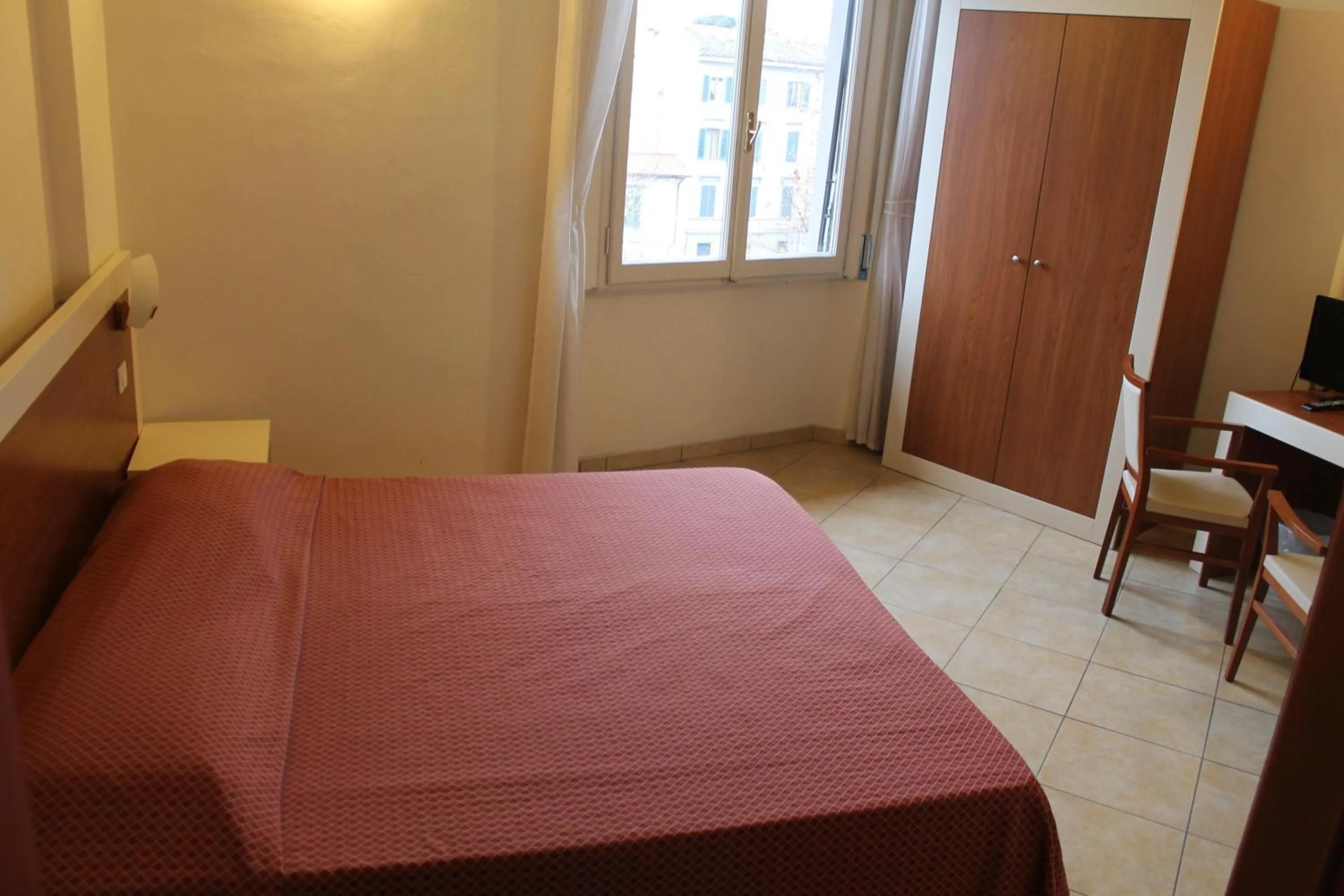 Photo of the whole room, Bed in B&B Soggiorno Ponte Rosso