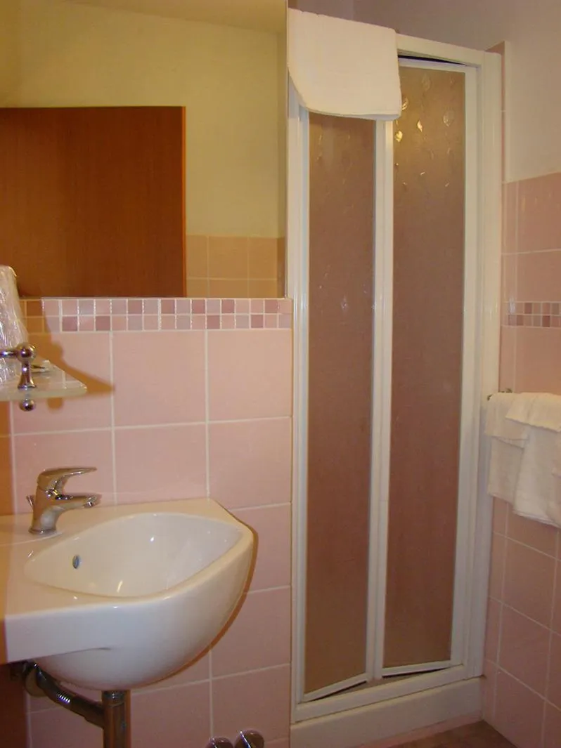 Bathroom in B&B Soggiorno Ponte Rosso